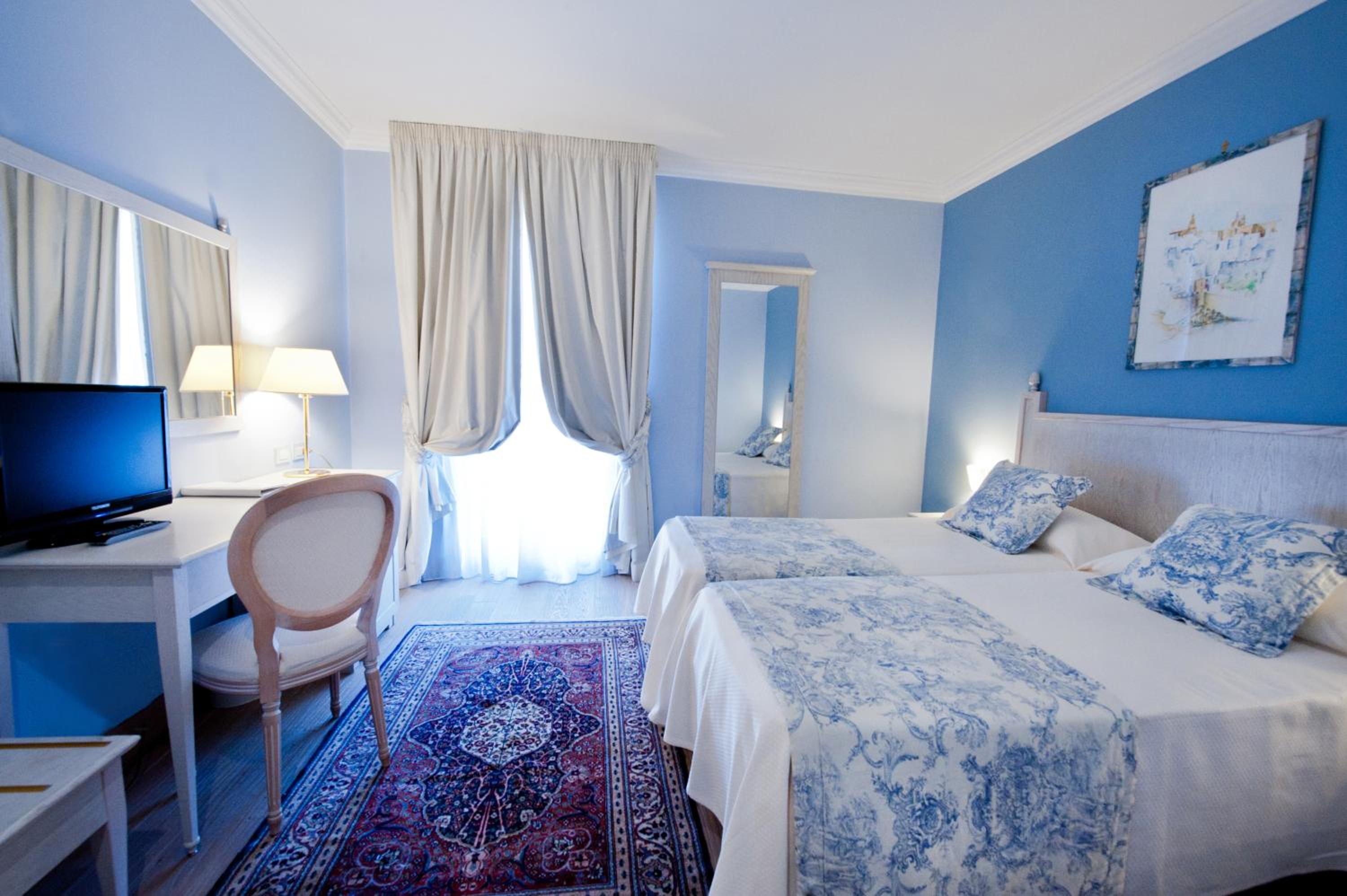 Standard Double Room - Photo 1