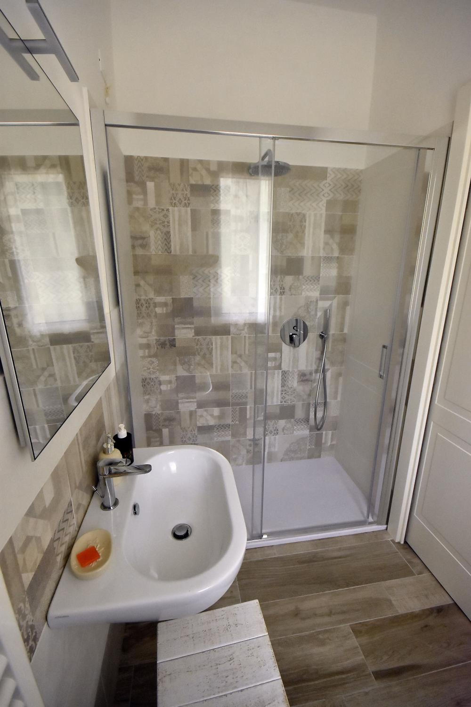 Double Room with Extra Bed - Photo 2