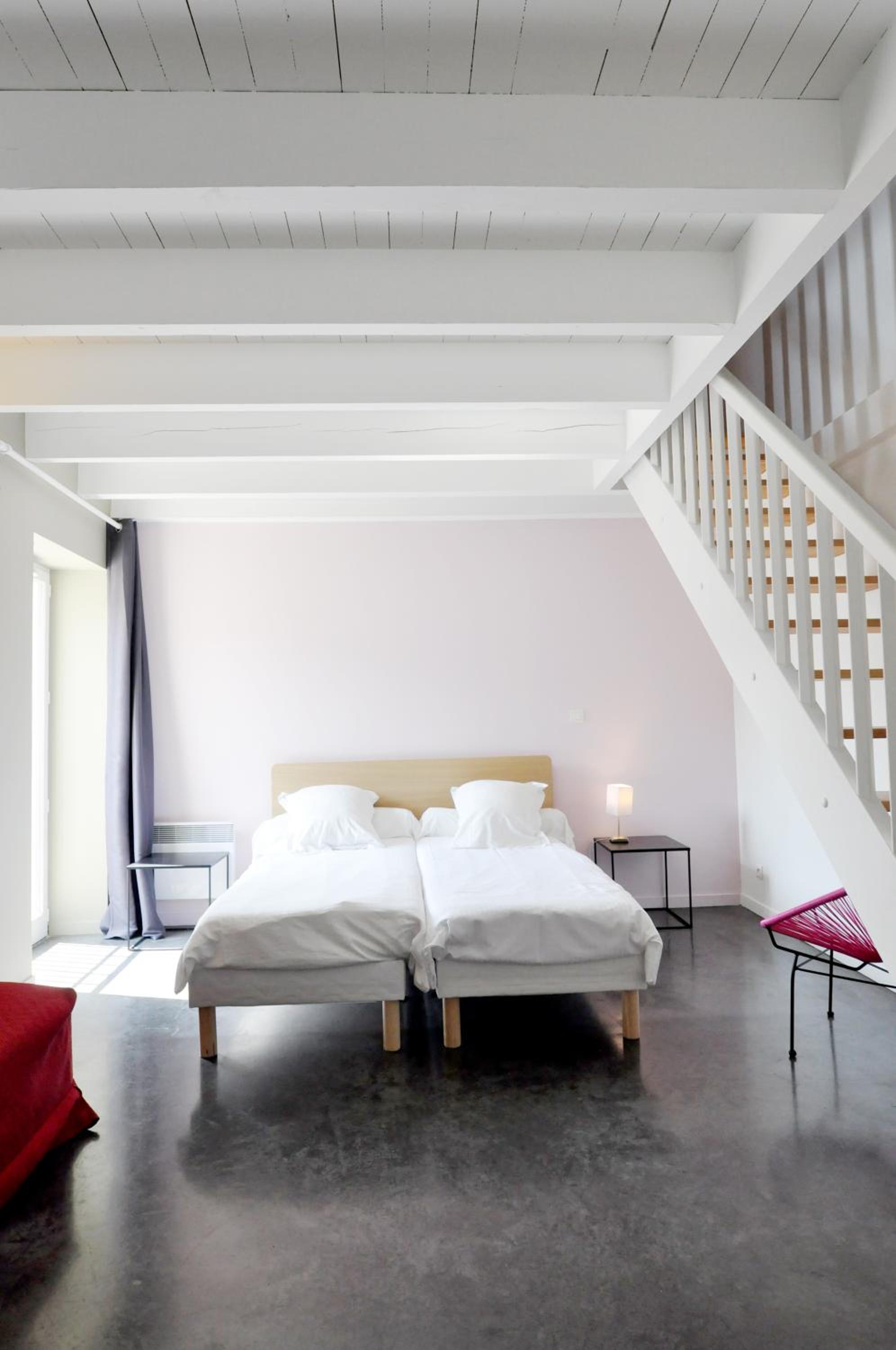 Duplex Apartment with Terrace - Photo 4
