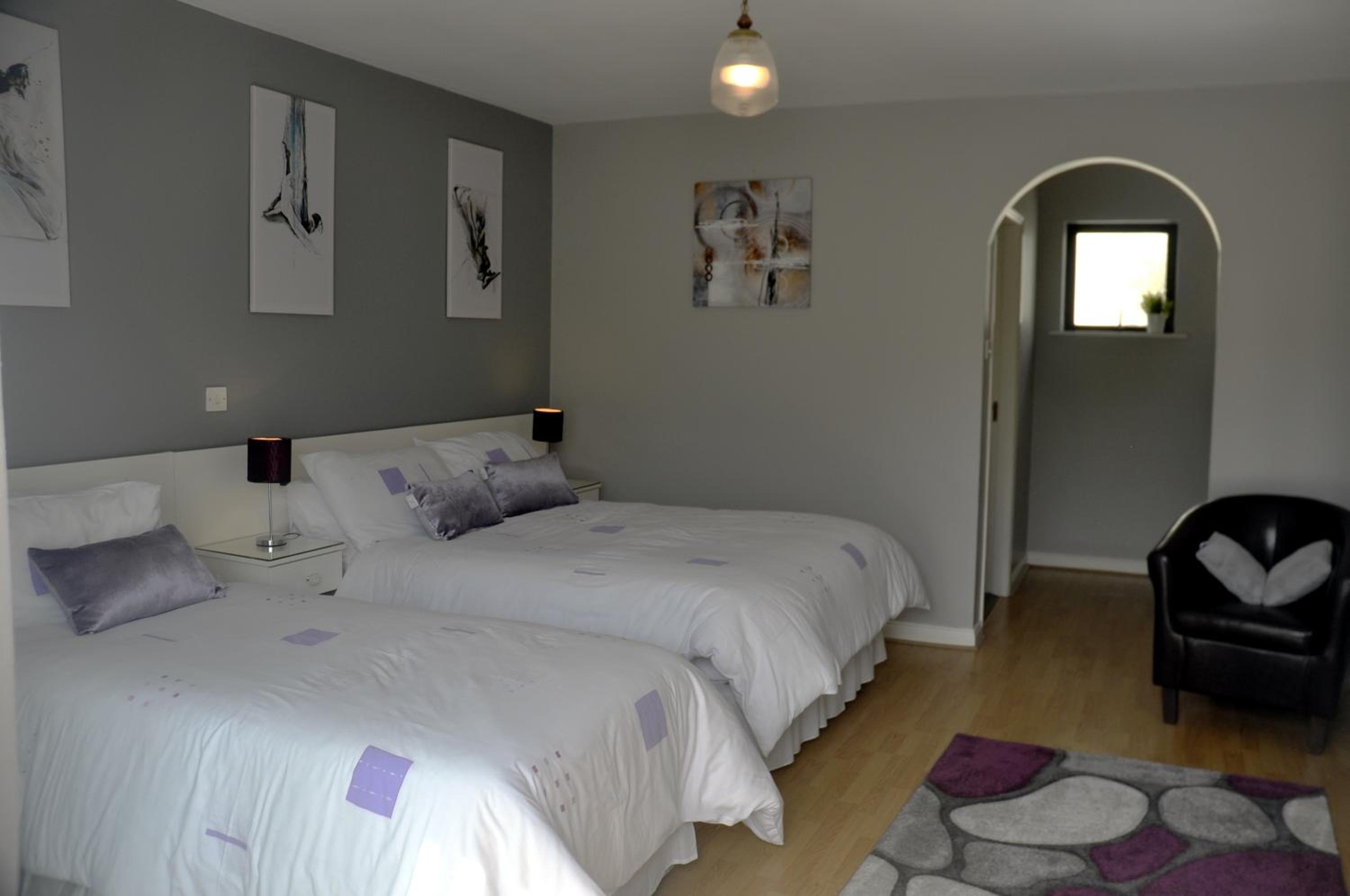 Double or Twin Room with Mountain View - Photo 1