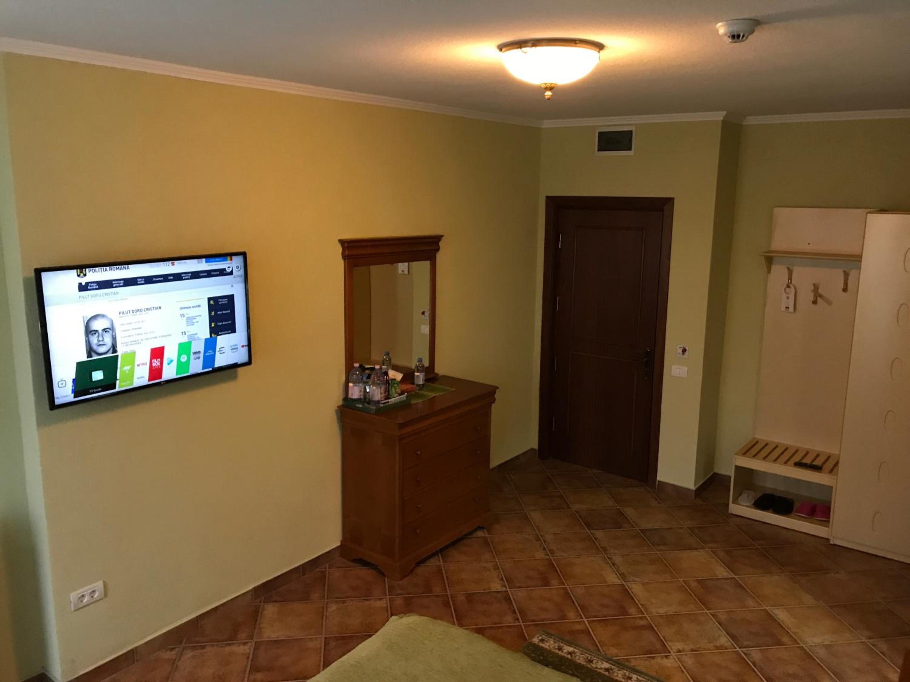 Standard Double Room - Photo 29
