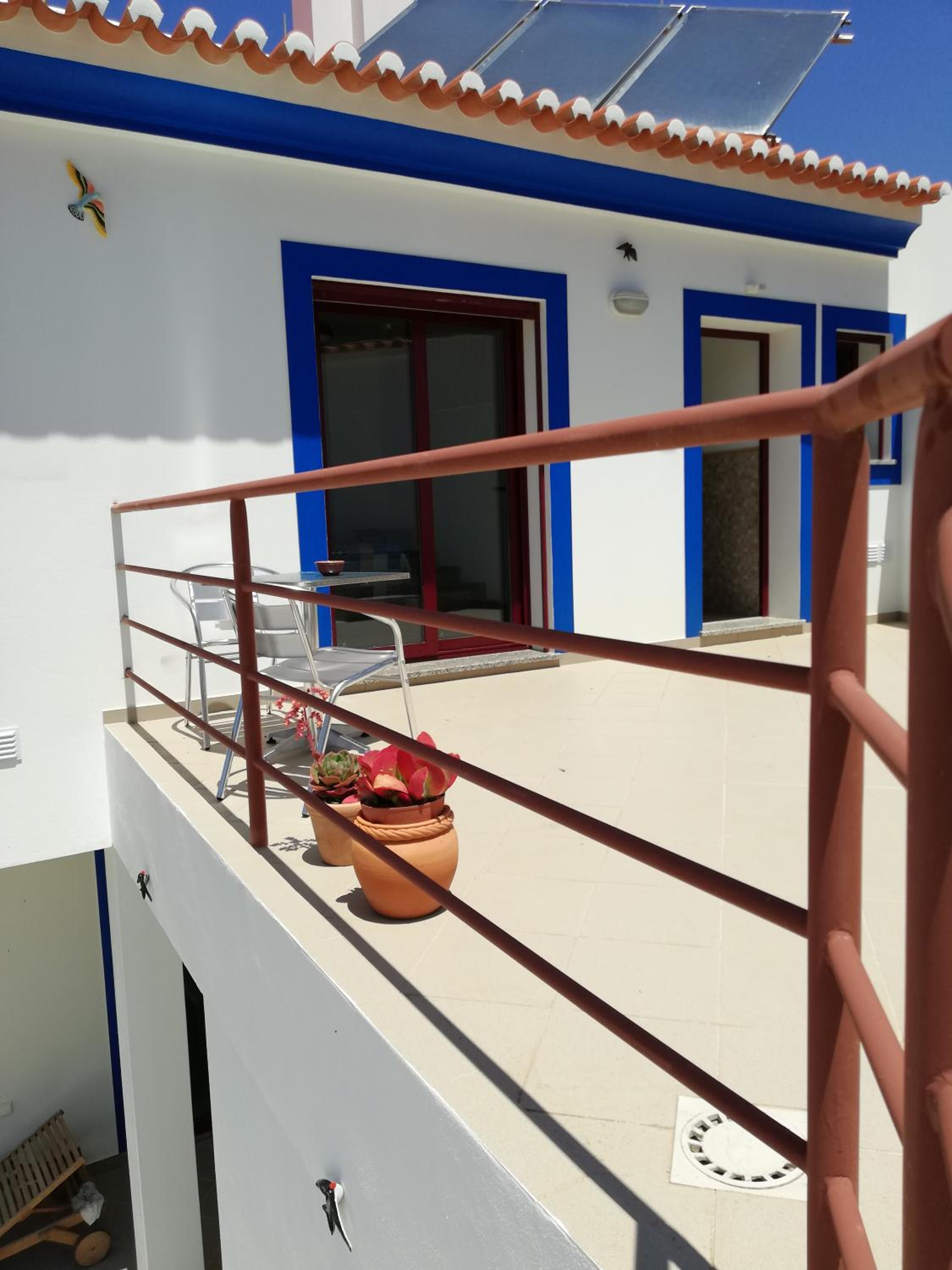 Twin Room with Balcony - Photo 16