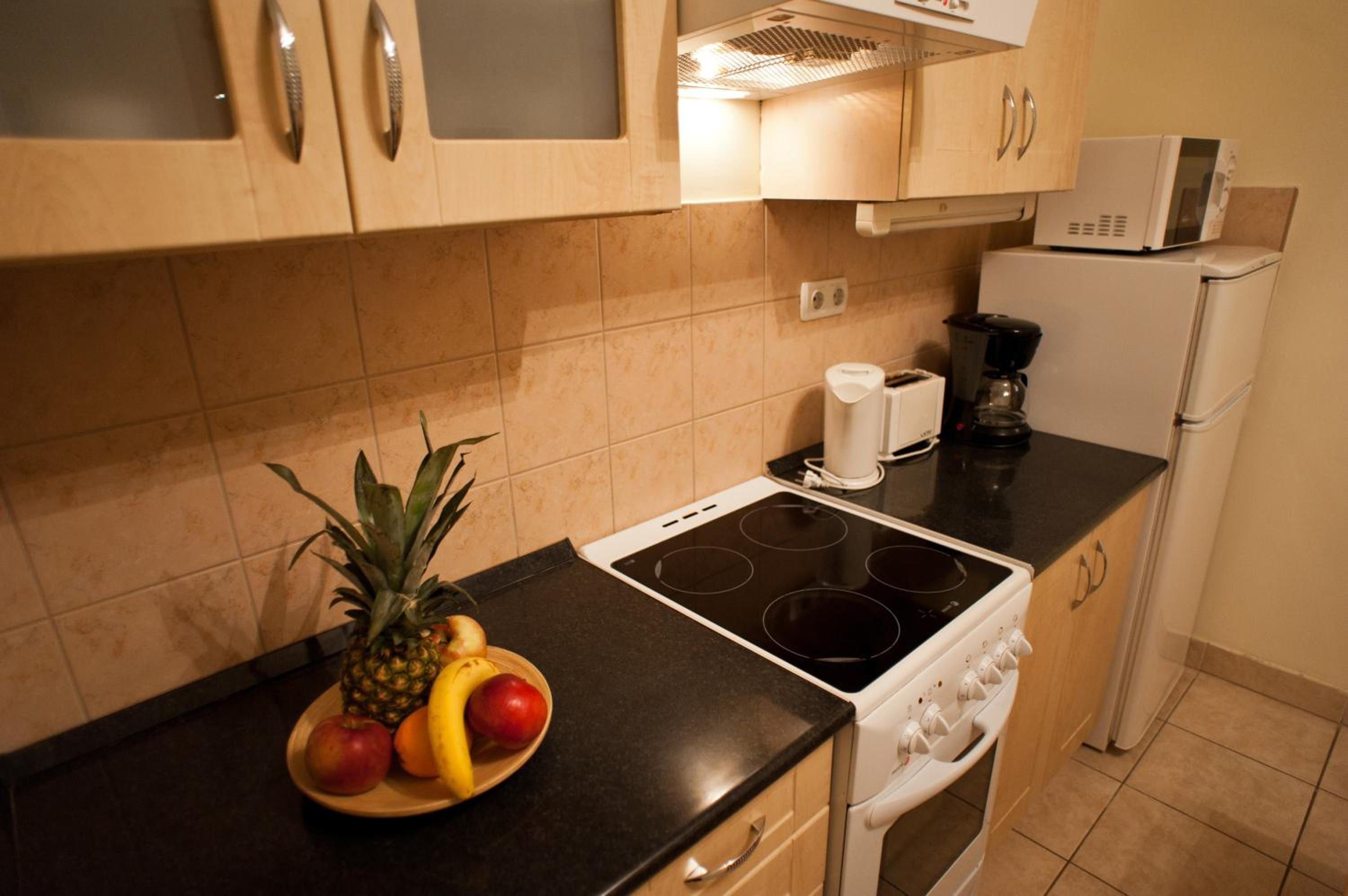 Two-Bedroom Apartment with Balcony - Photo 3