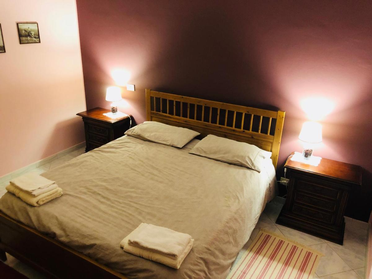 Standard Double Room with Shared Bathroom