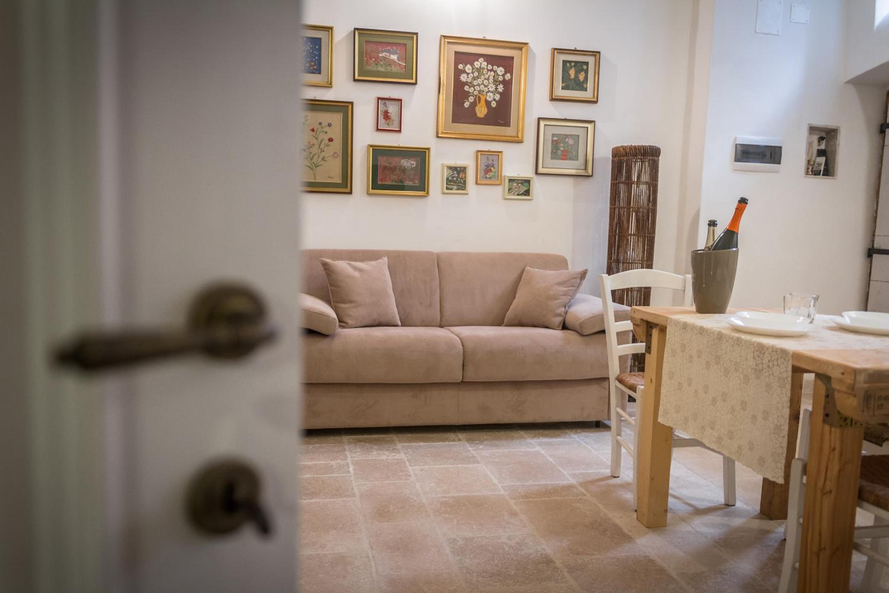 Apartment - Photo 32