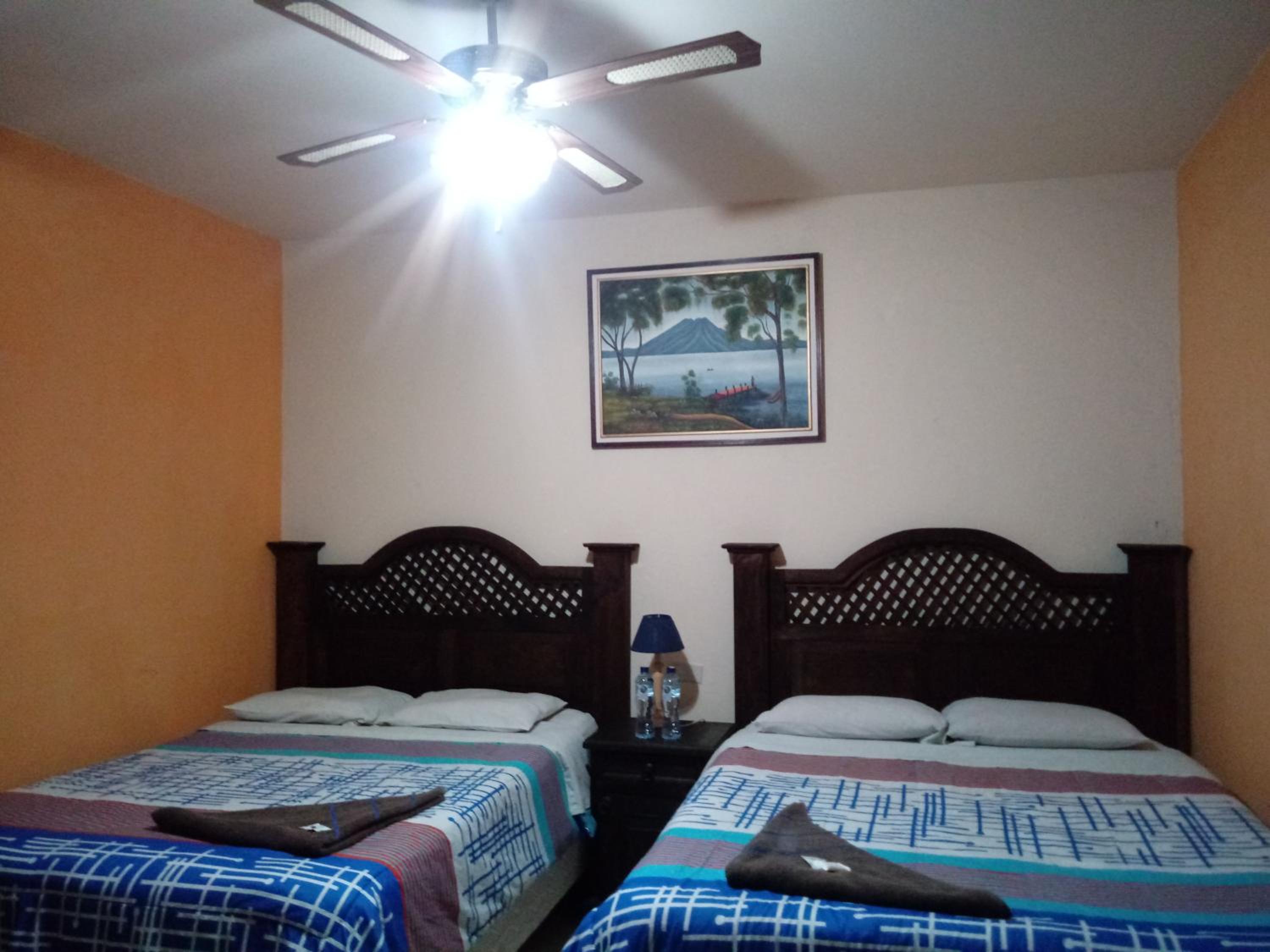 Twin Room with Private Bathroom photo 3