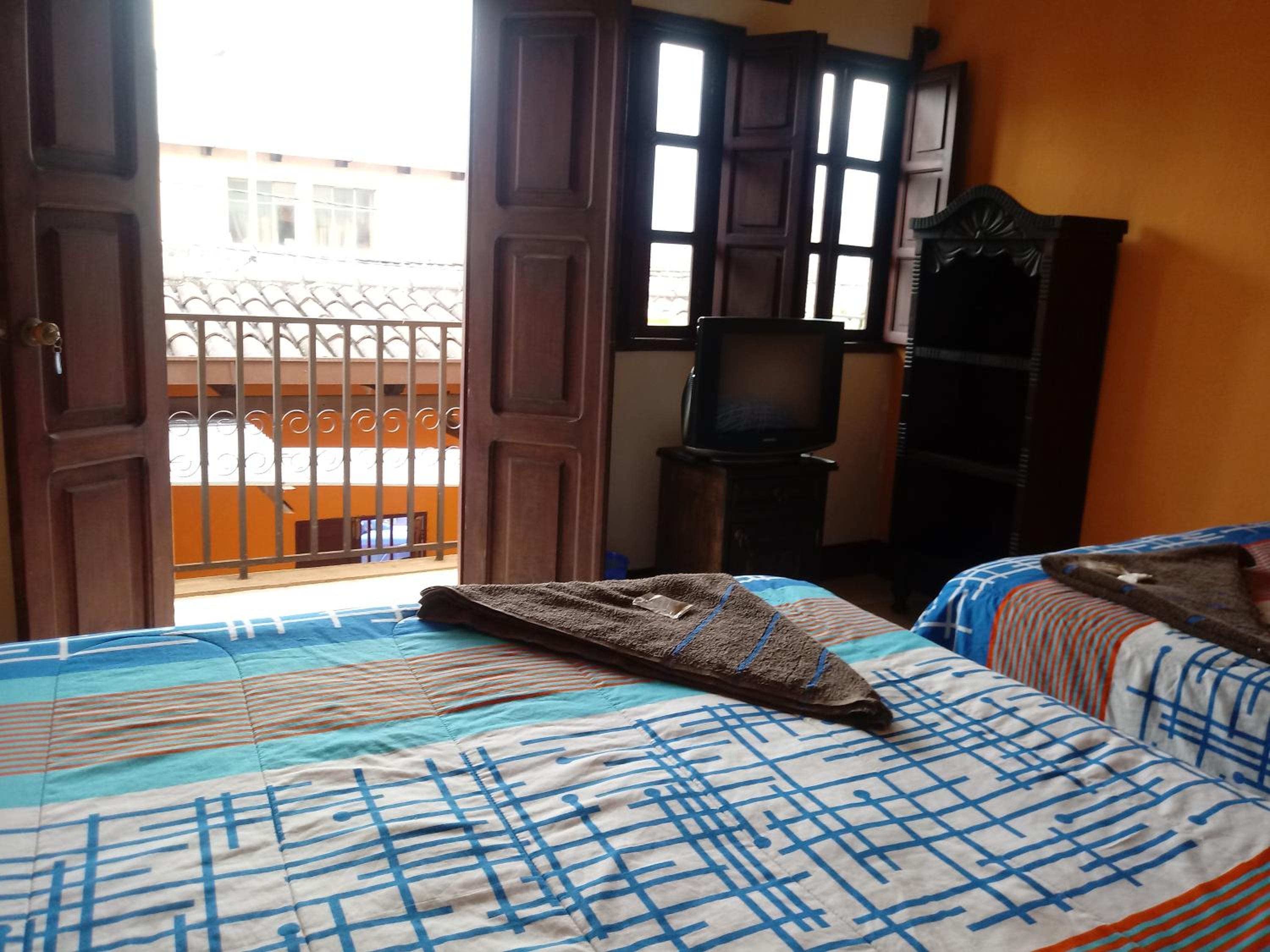Twin Room with Private Bathroom photo 2