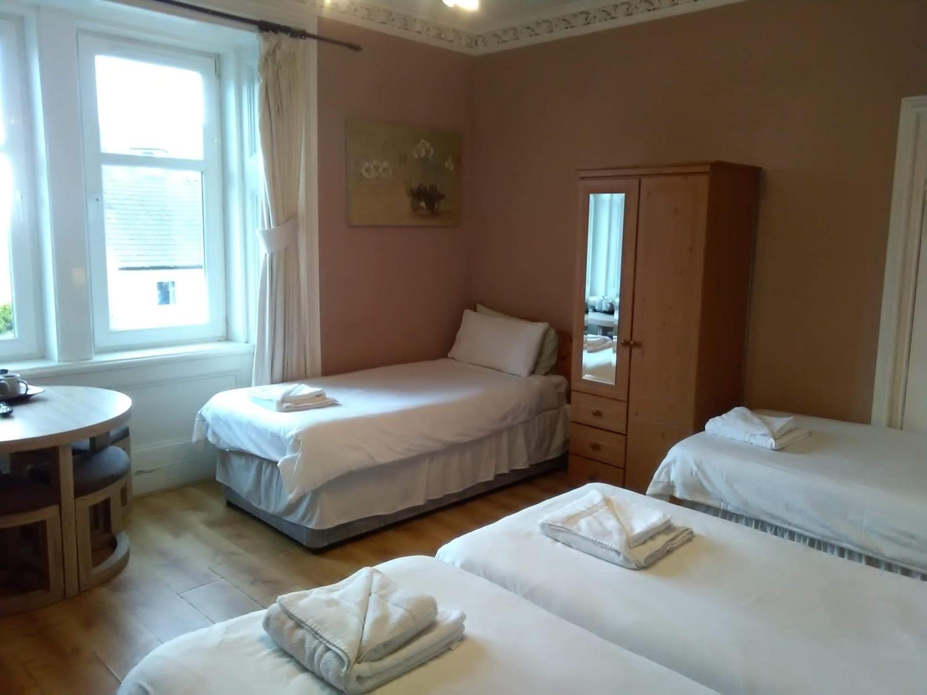 Standard Triple Room with Sea View photo 1
