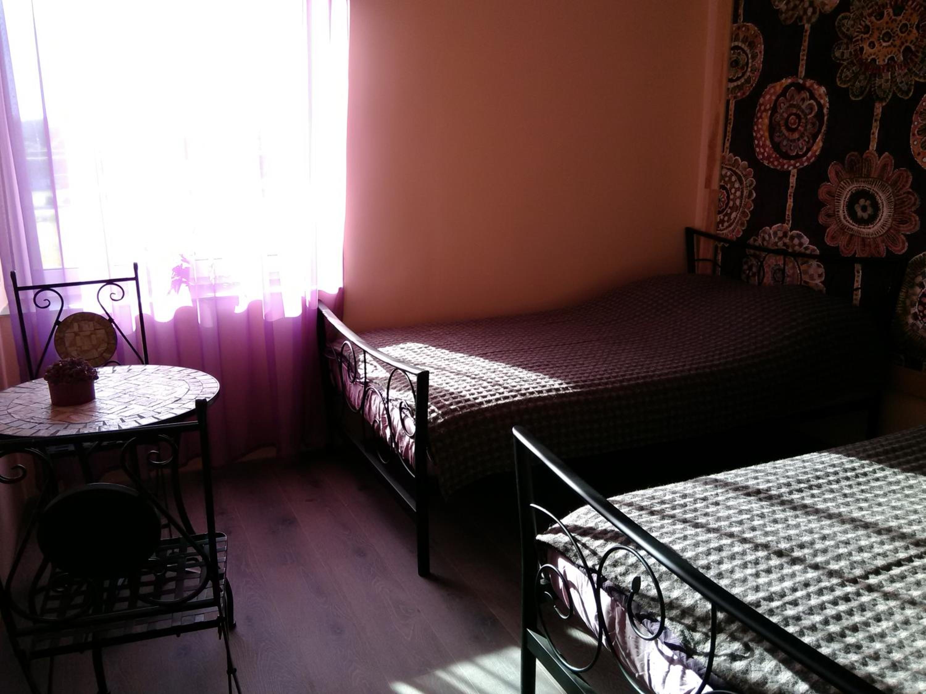 Twin Room - Photo 2