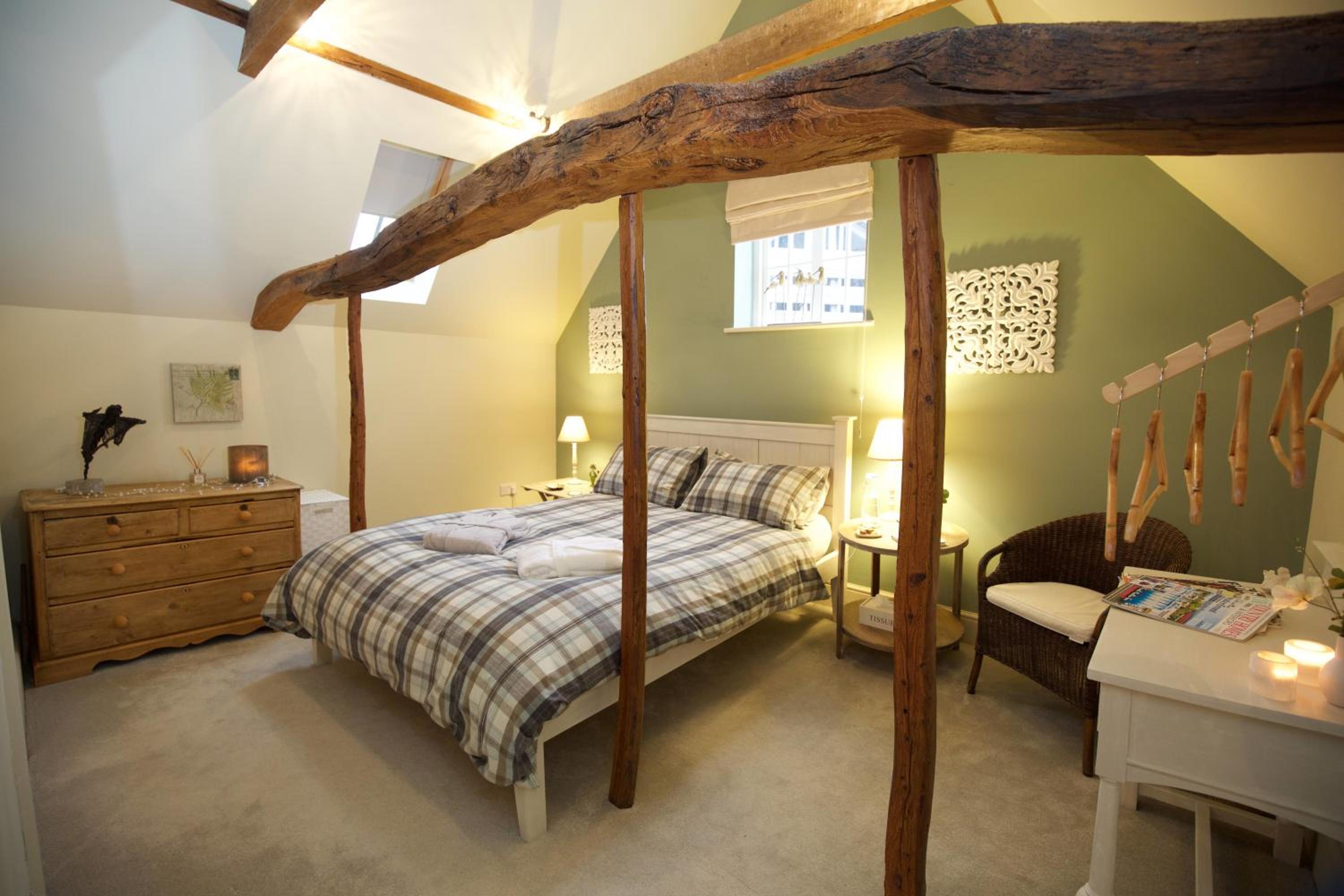 Deluxe Double Room with Shower