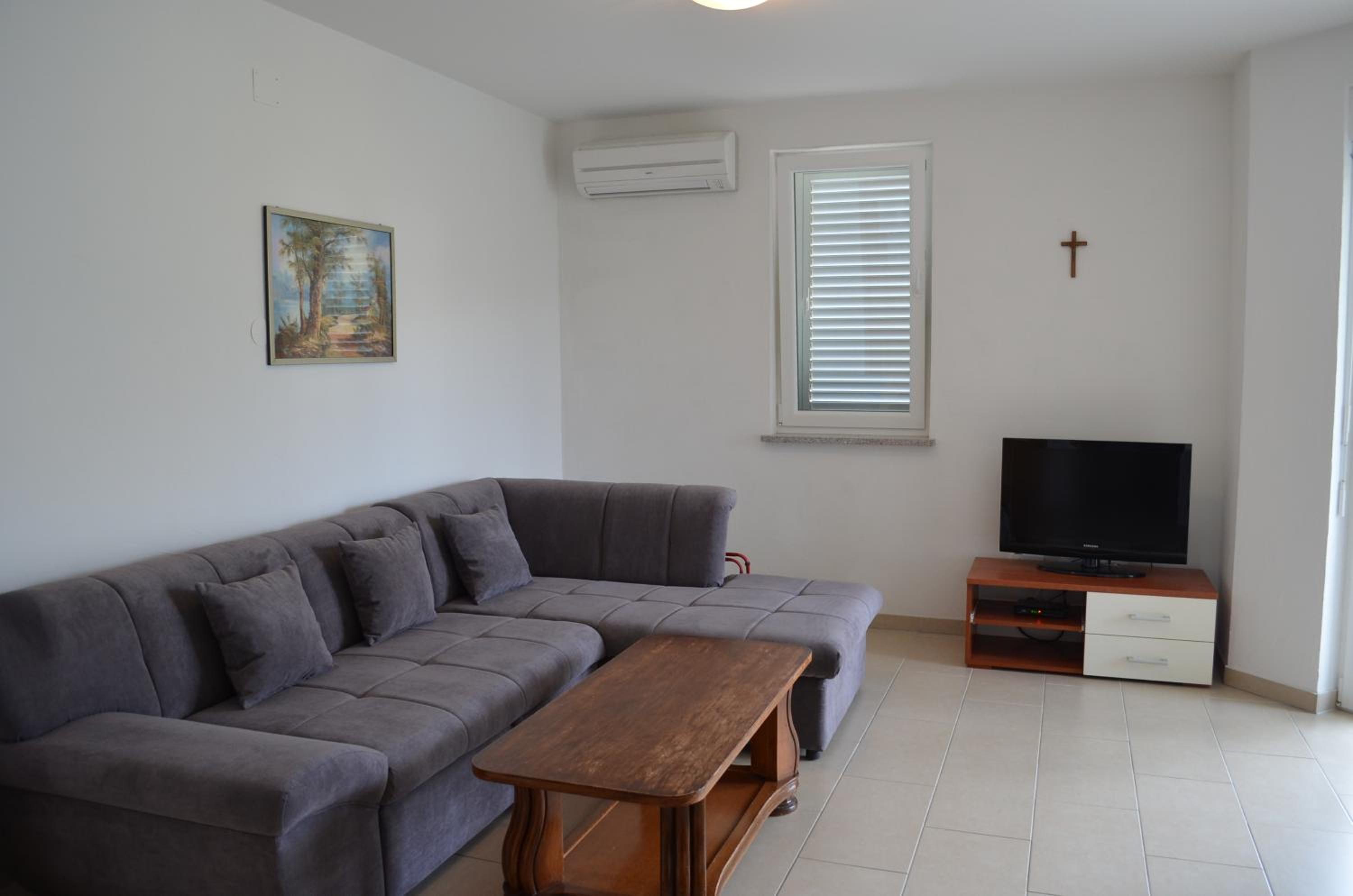 Two-Bedroom Apartment with Balcony photo 1