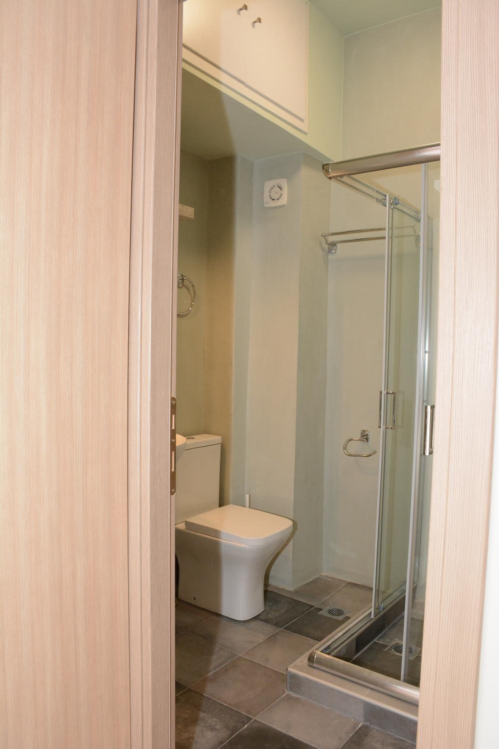 Studio Apartment - Photo 7