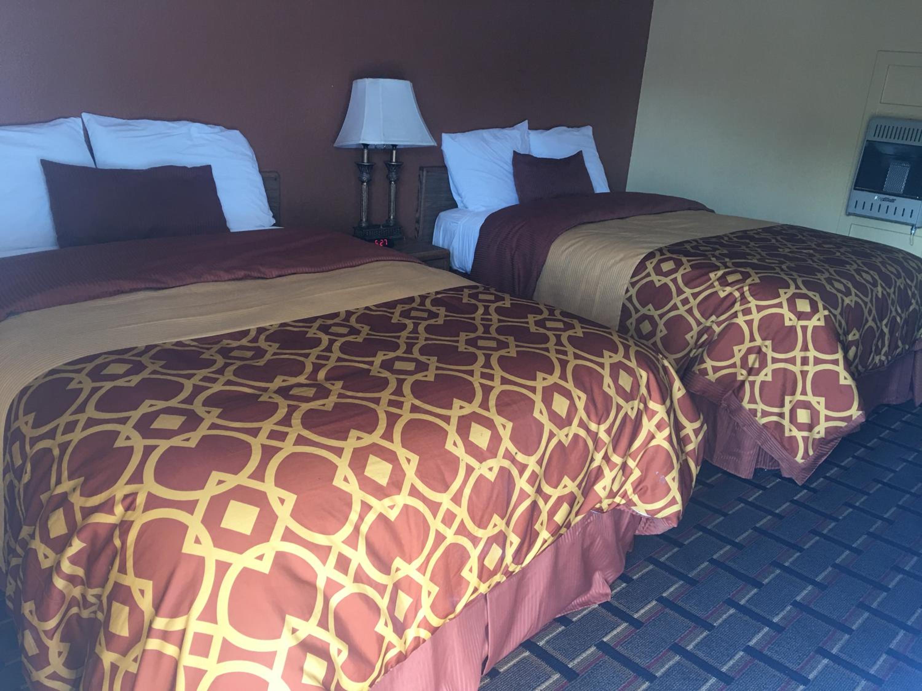 Double Room with Two Double Beds - Smoking photo 1