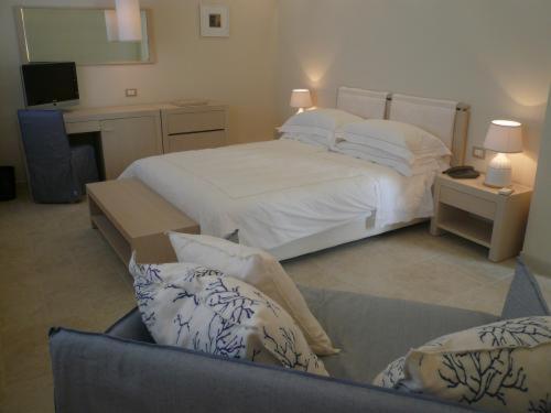 Double or Twin Room - Photo 3