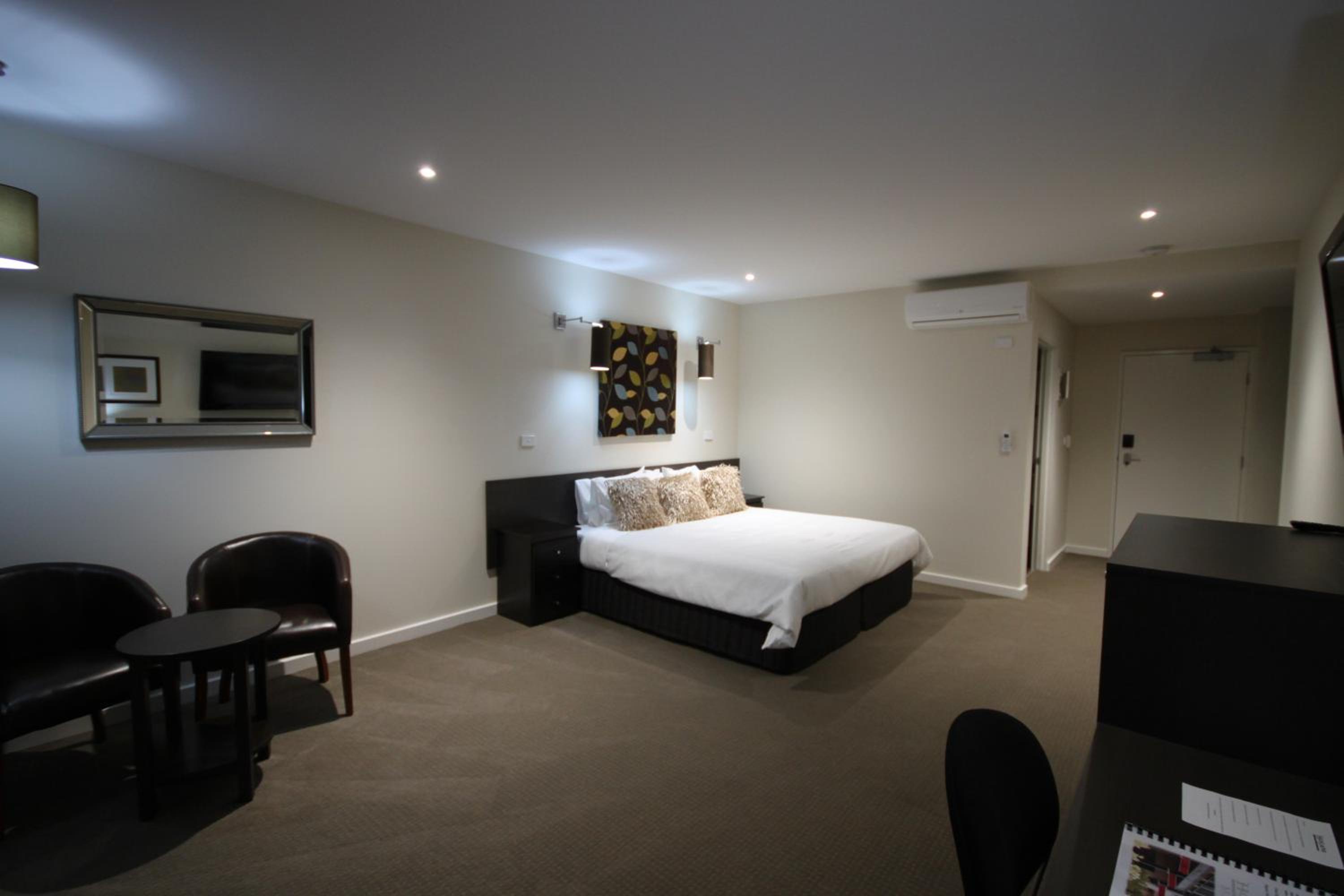 Standard King Room photo 2