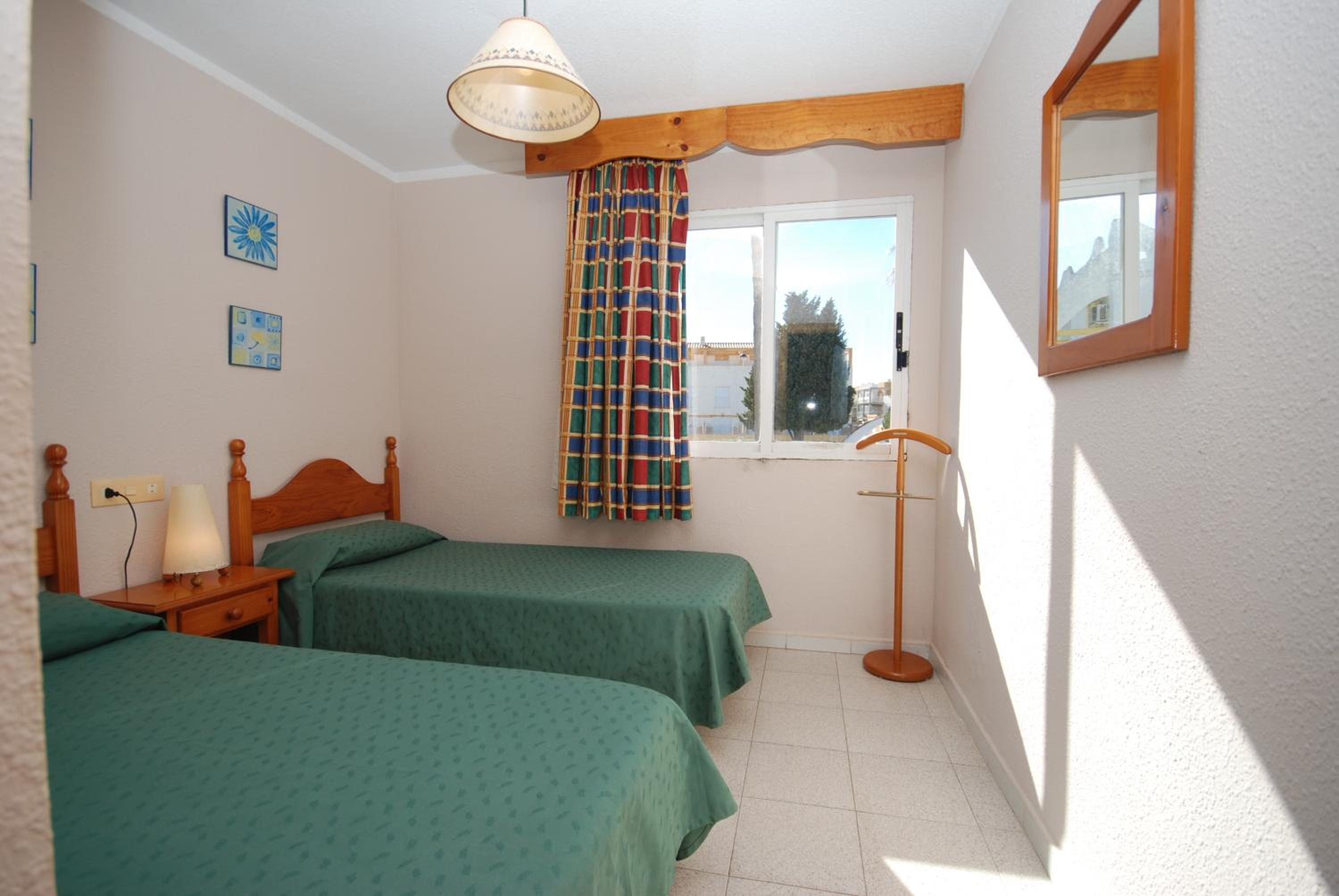 Two-Bedroom Apartment (4-6 Adults) photo 3