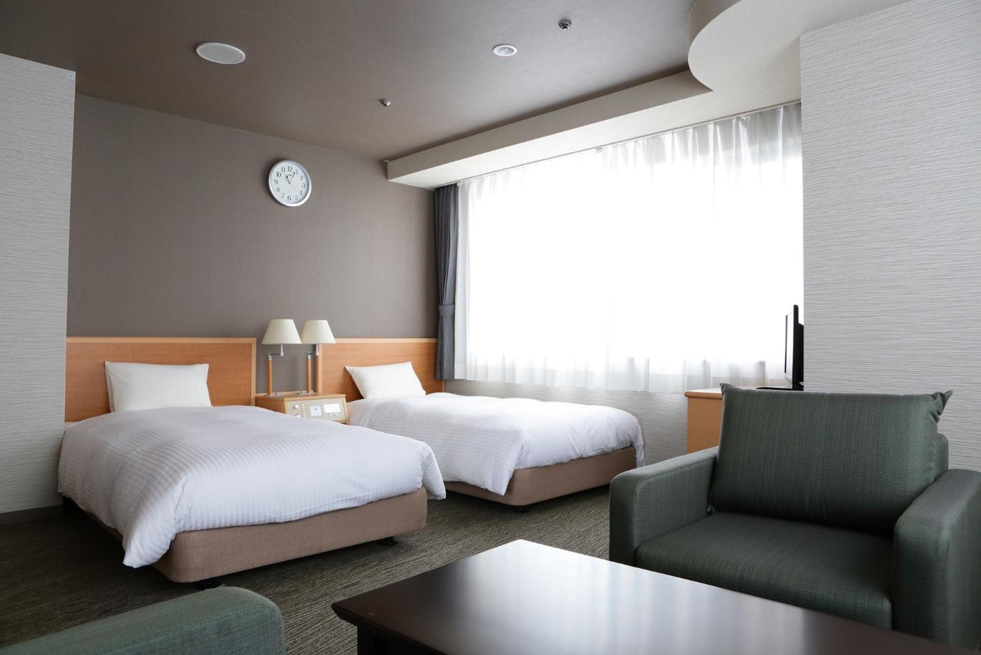 Quadruple Room - Non-Smoking - Photo 2