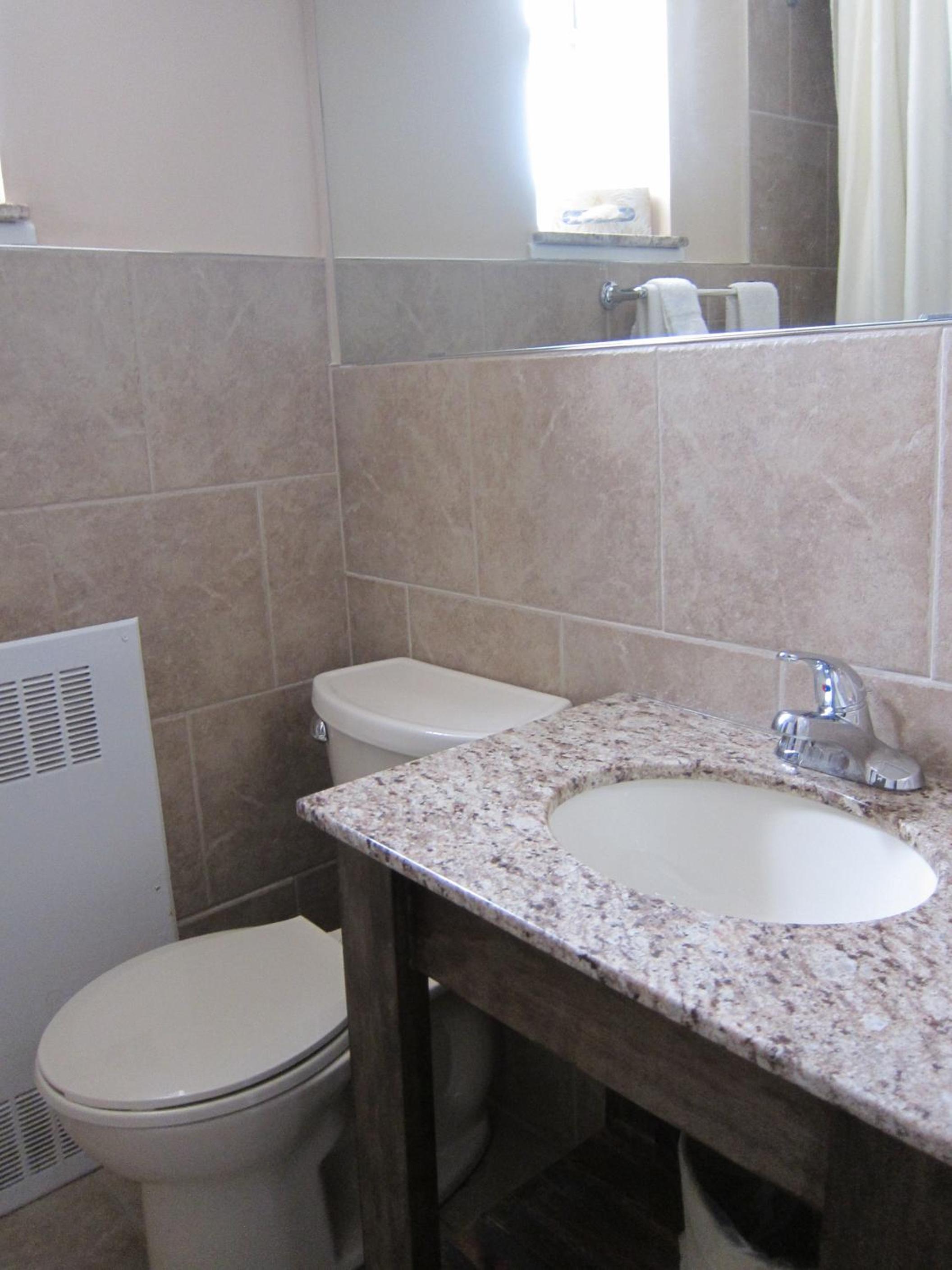 Deluxe Queen Room - Non-Smoking - Photo 2