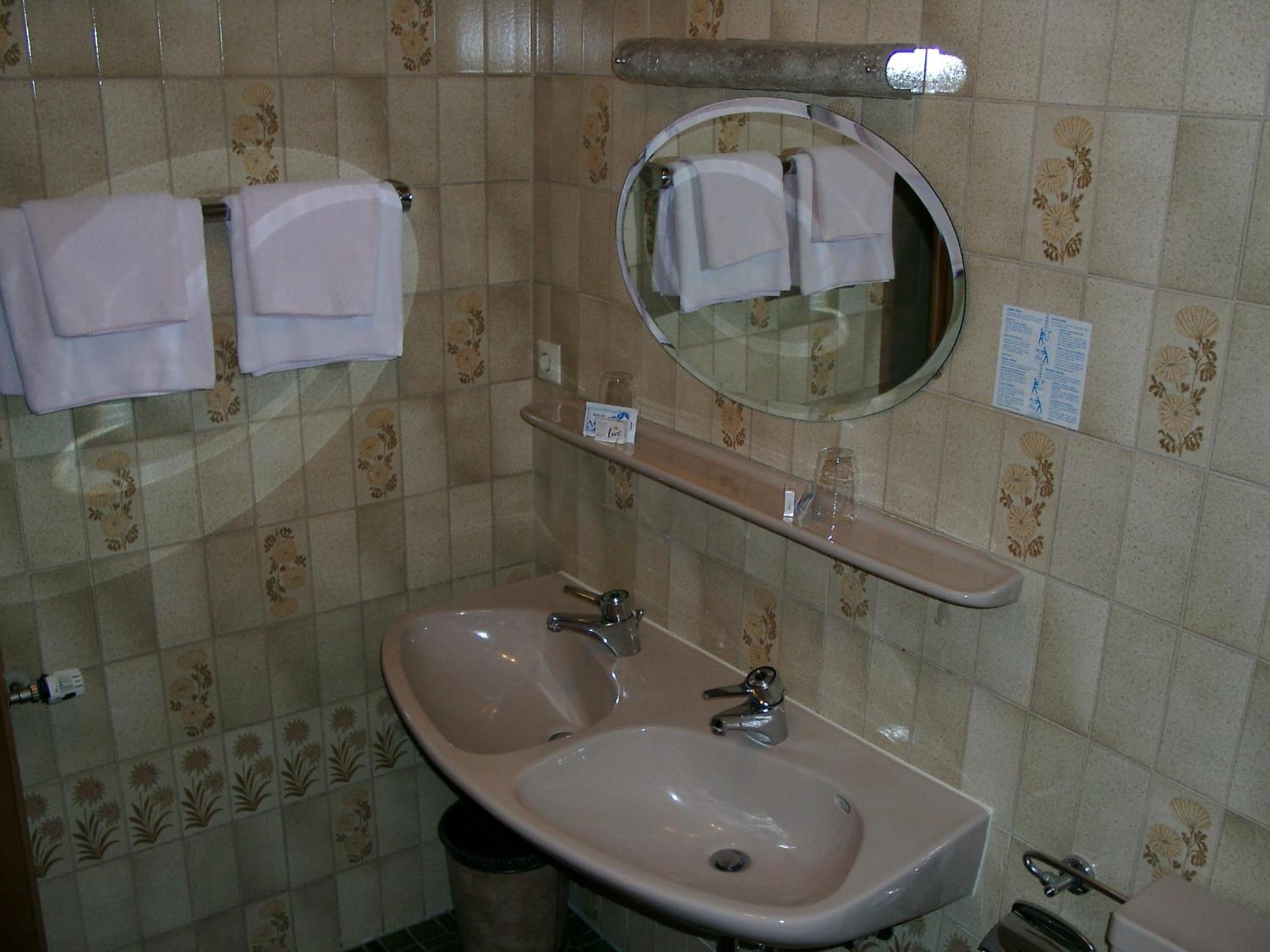Triple Room with Private Bathroom photo 2
