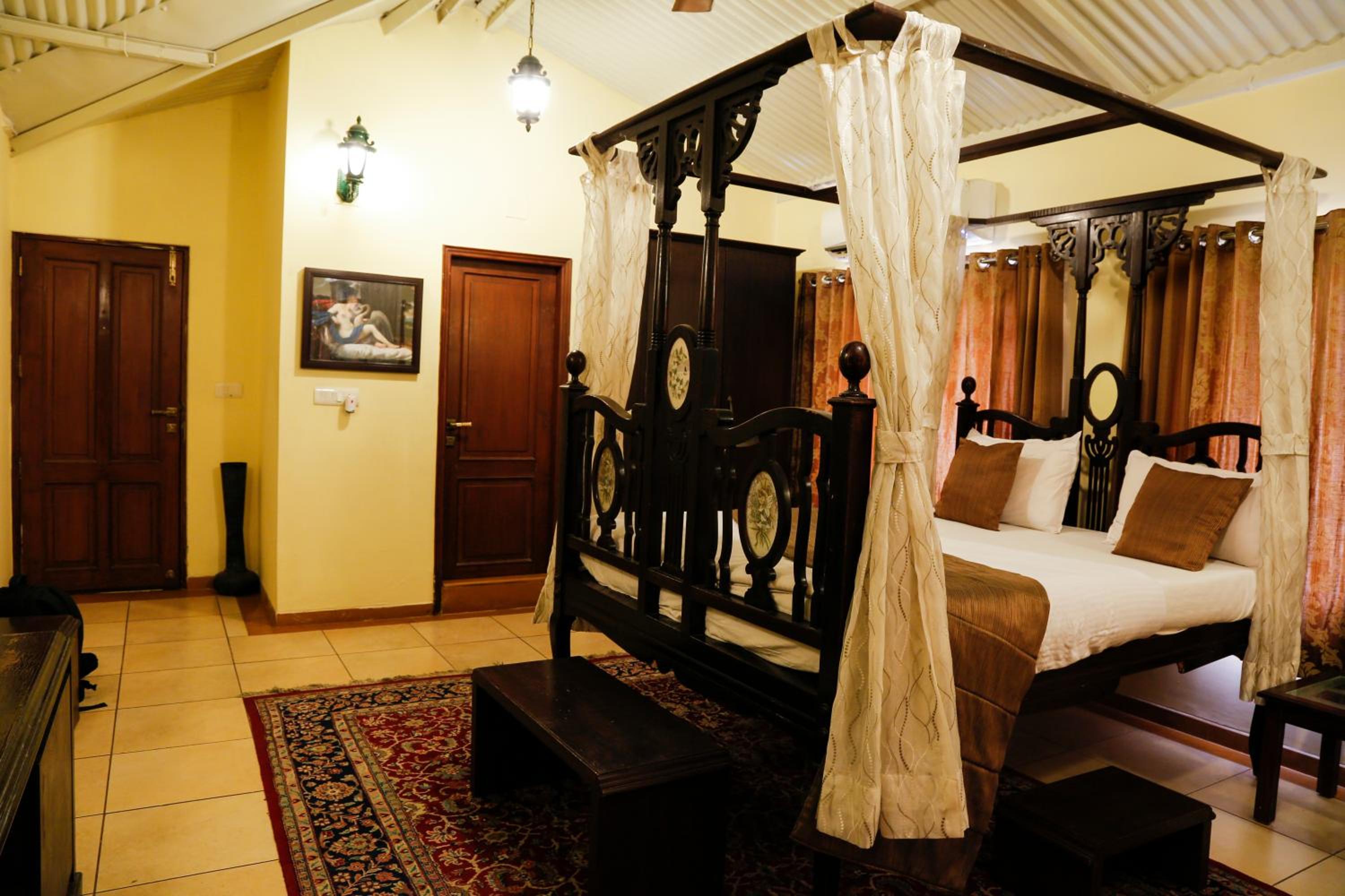 Emperor Suite photo 2