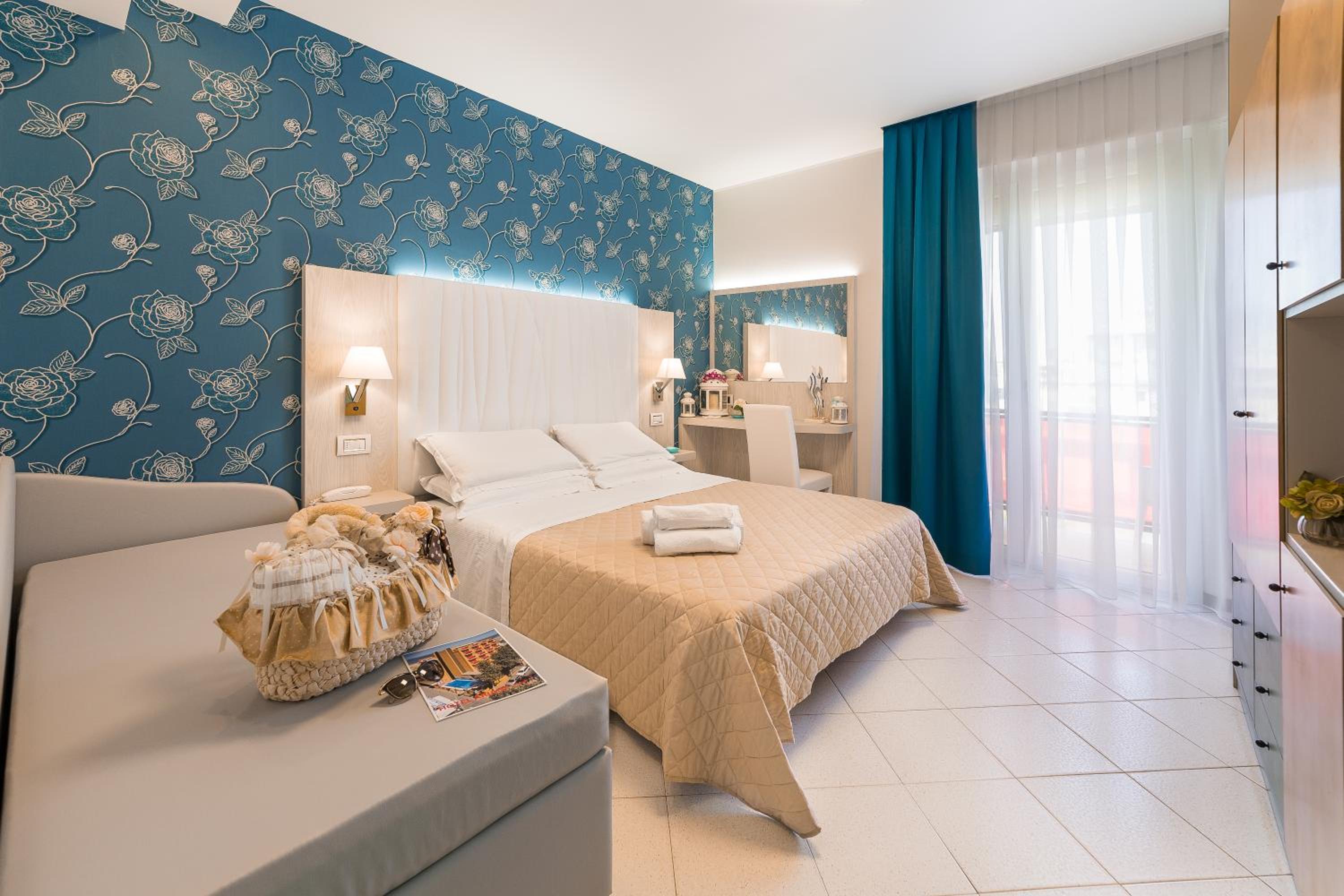Economy Triple Room