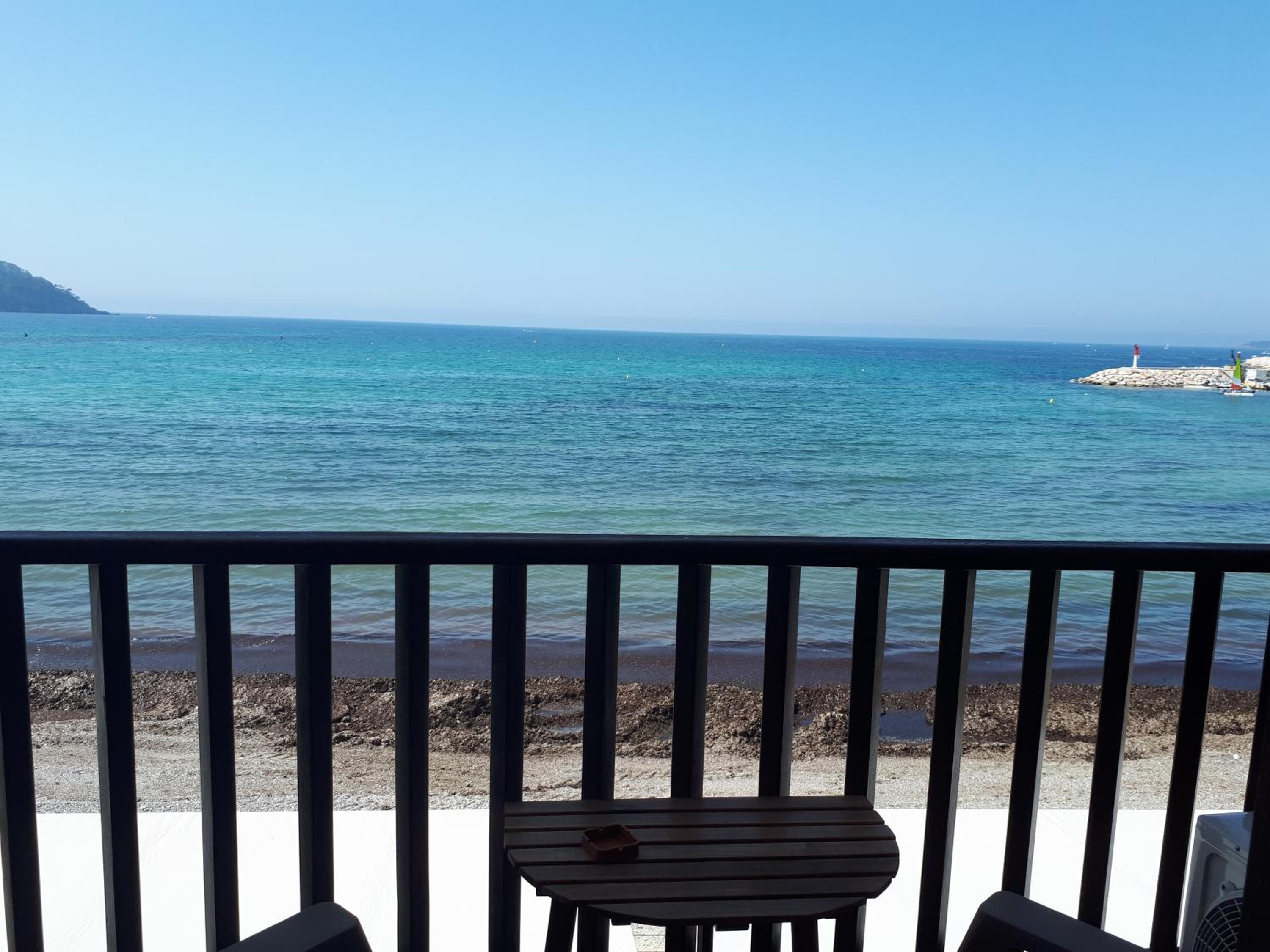 Double Room with Balcony and Sea View photo 3