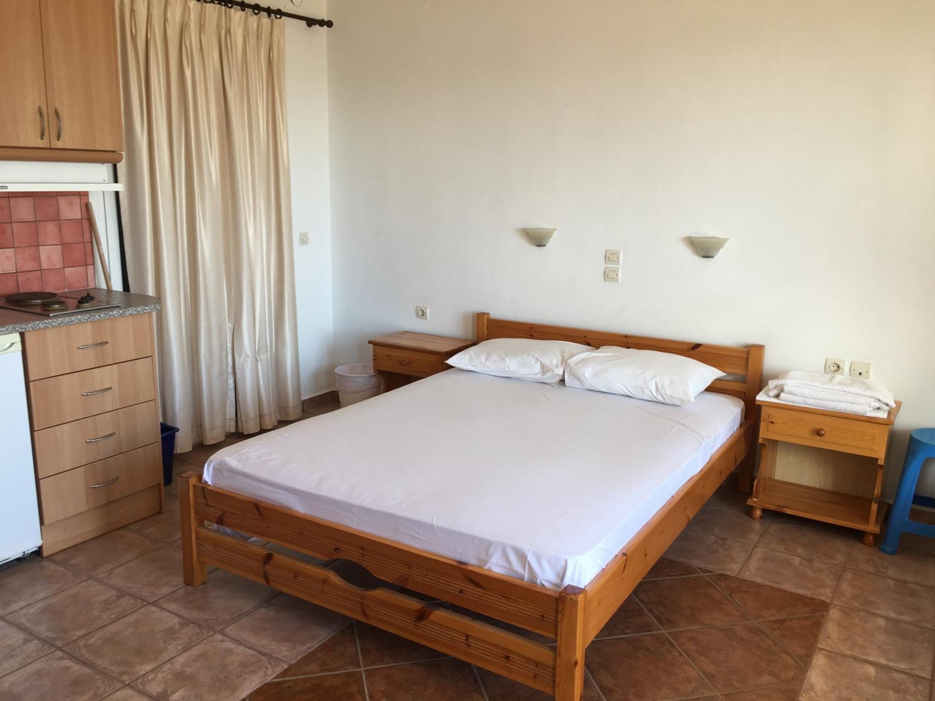 Budget Double Room photo 3