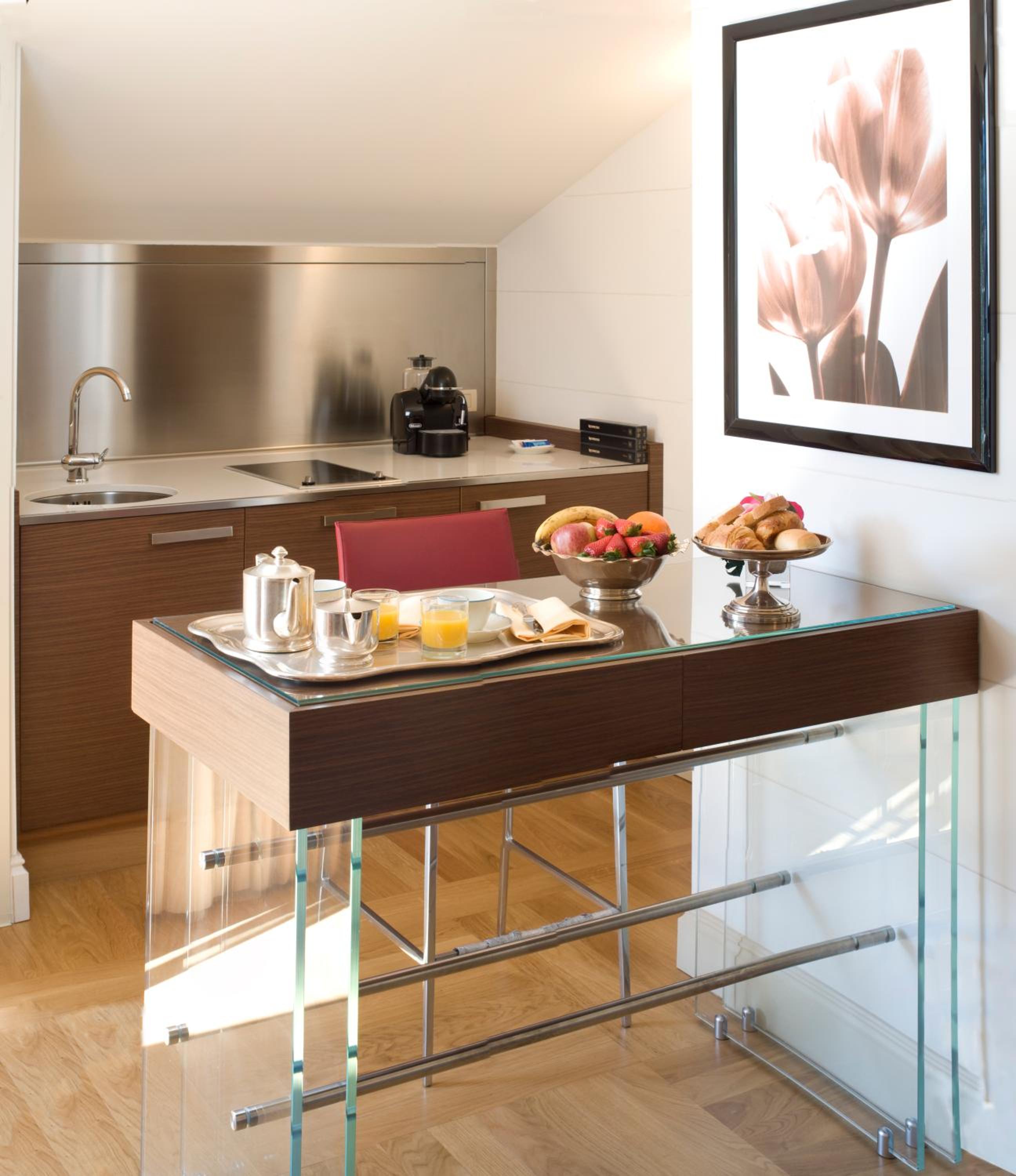 Executive Suite thumbnail 5
