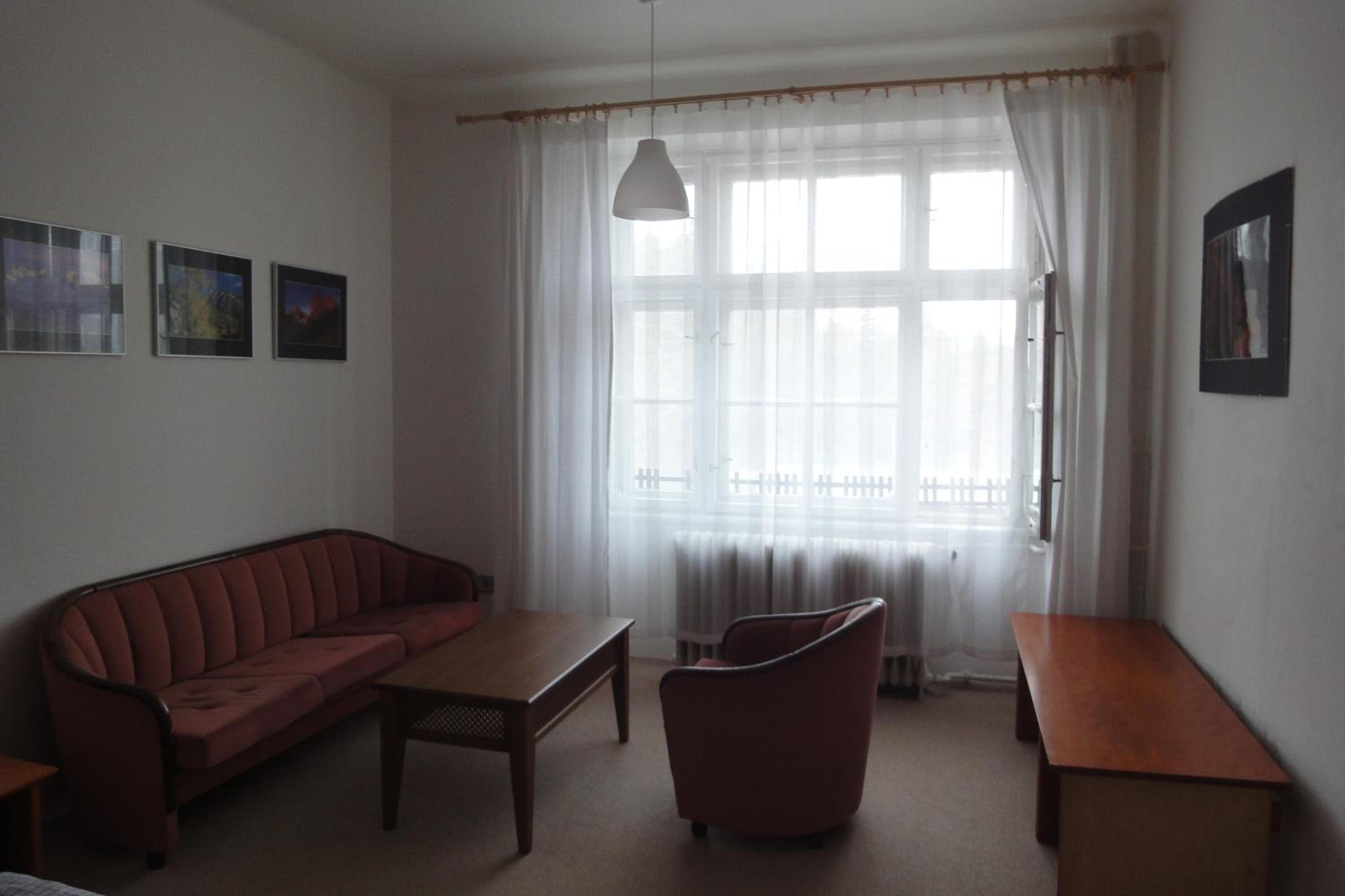 One-Bedroom Apartment photo 3