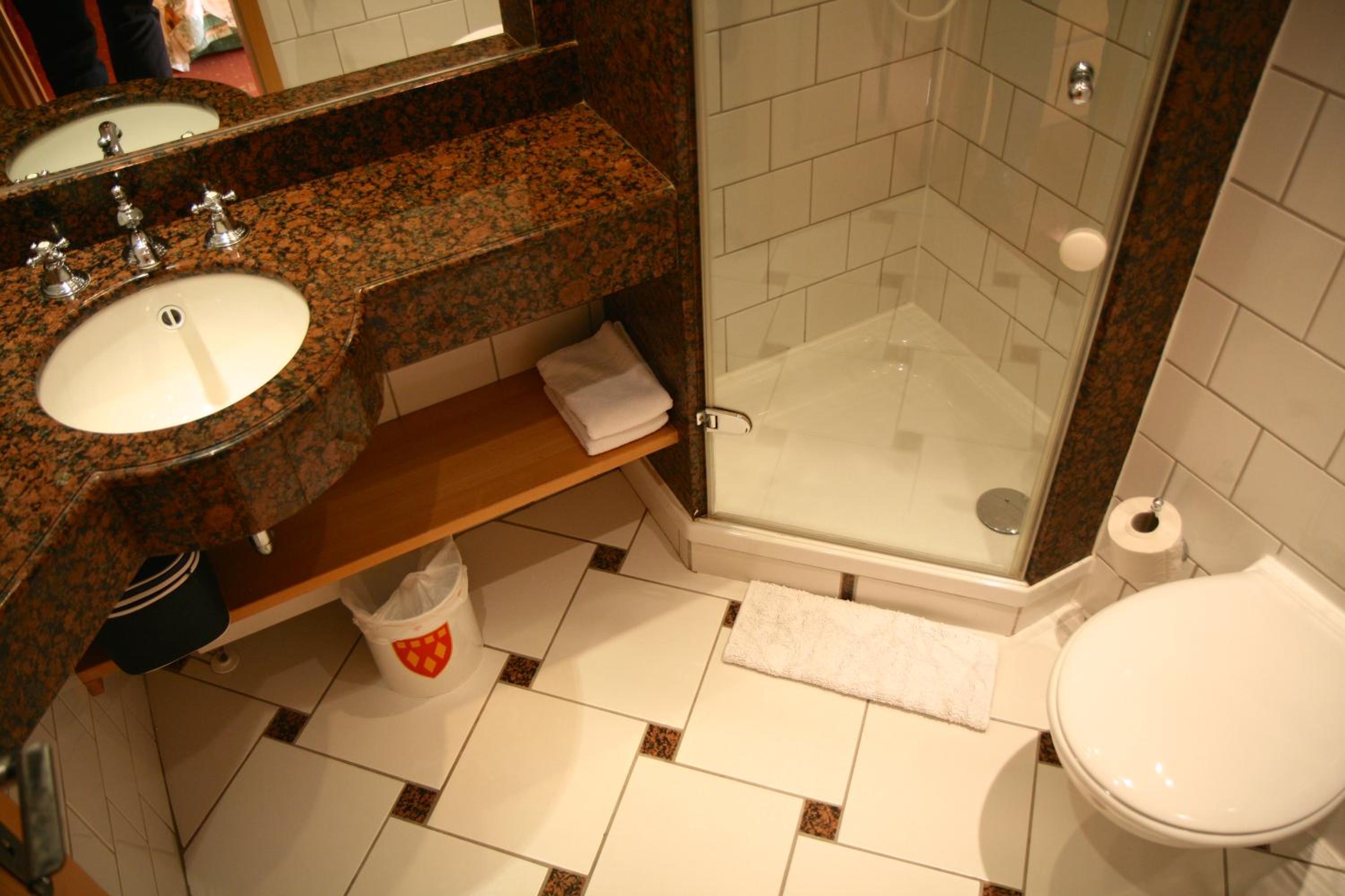 Double Room with Balcony - Photo 2