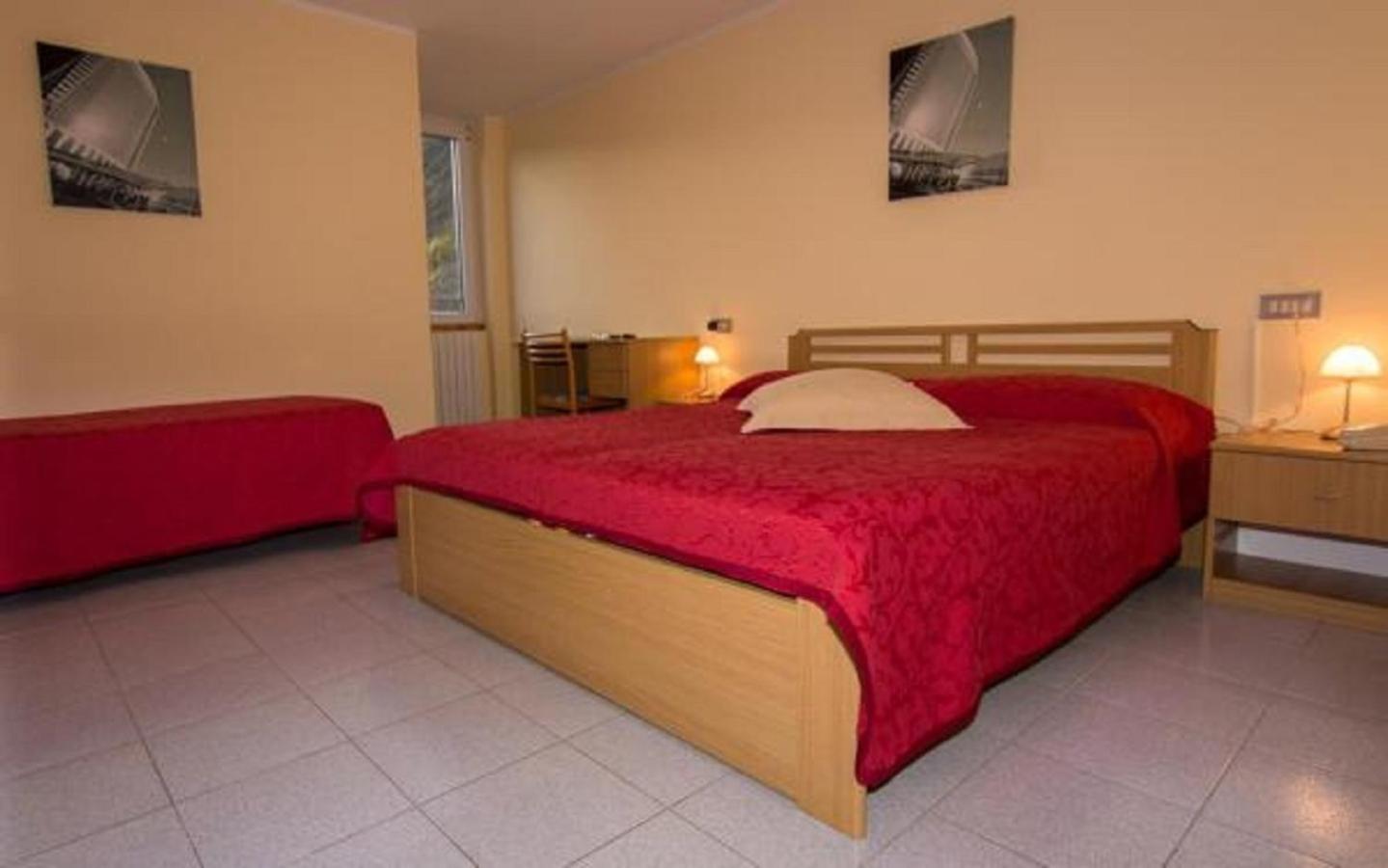 Triple Room with Mountain View