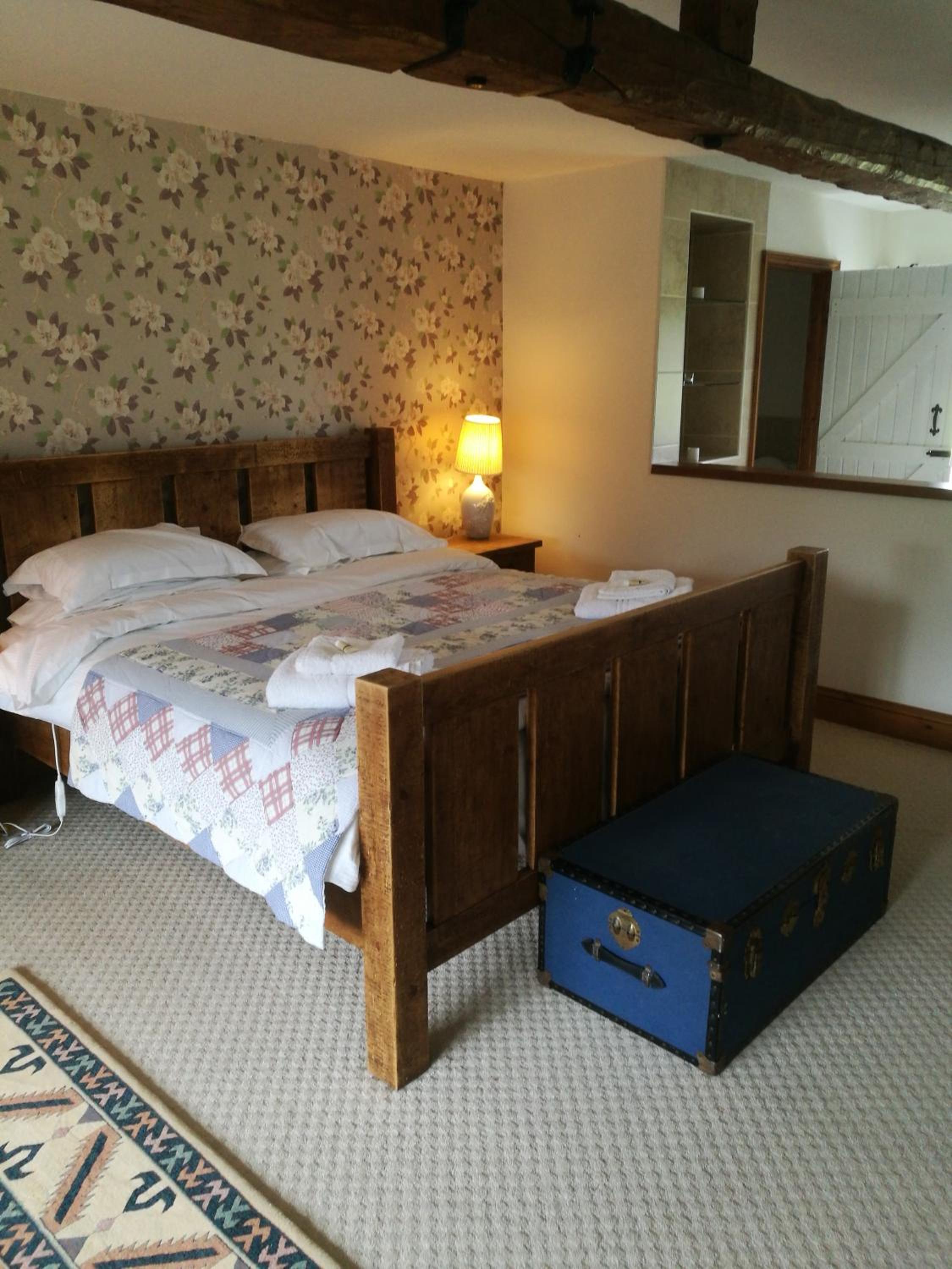 Double Room with Private Bathroom - Photo 11