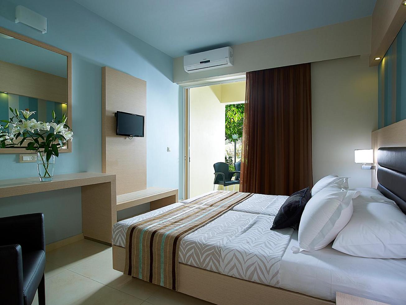 Superior Double or Twin Room  with Garden View