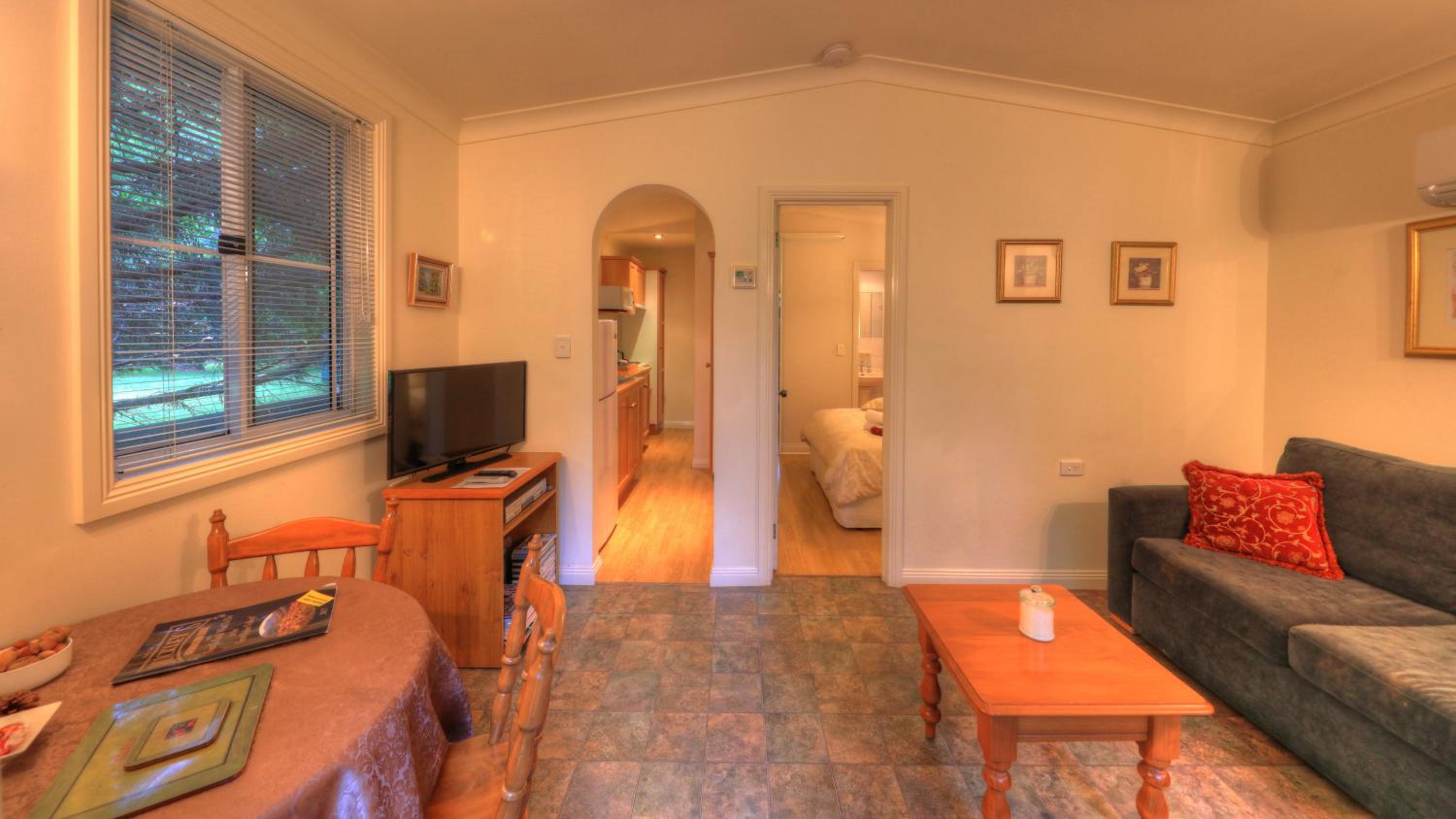 One-Bedroom Chalet (Pet Friendly) photo 2