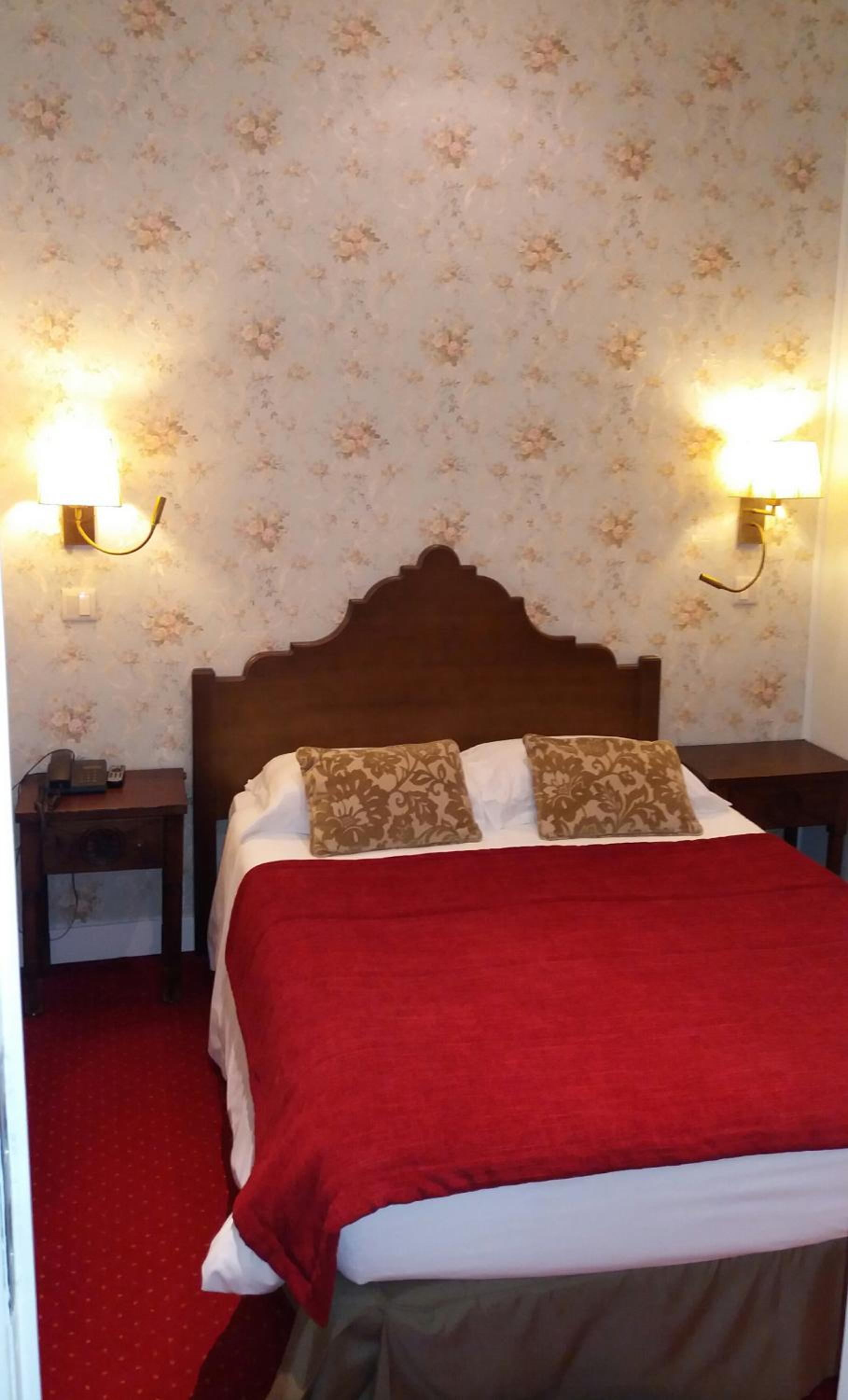 Budget Single Room thumbnail 5