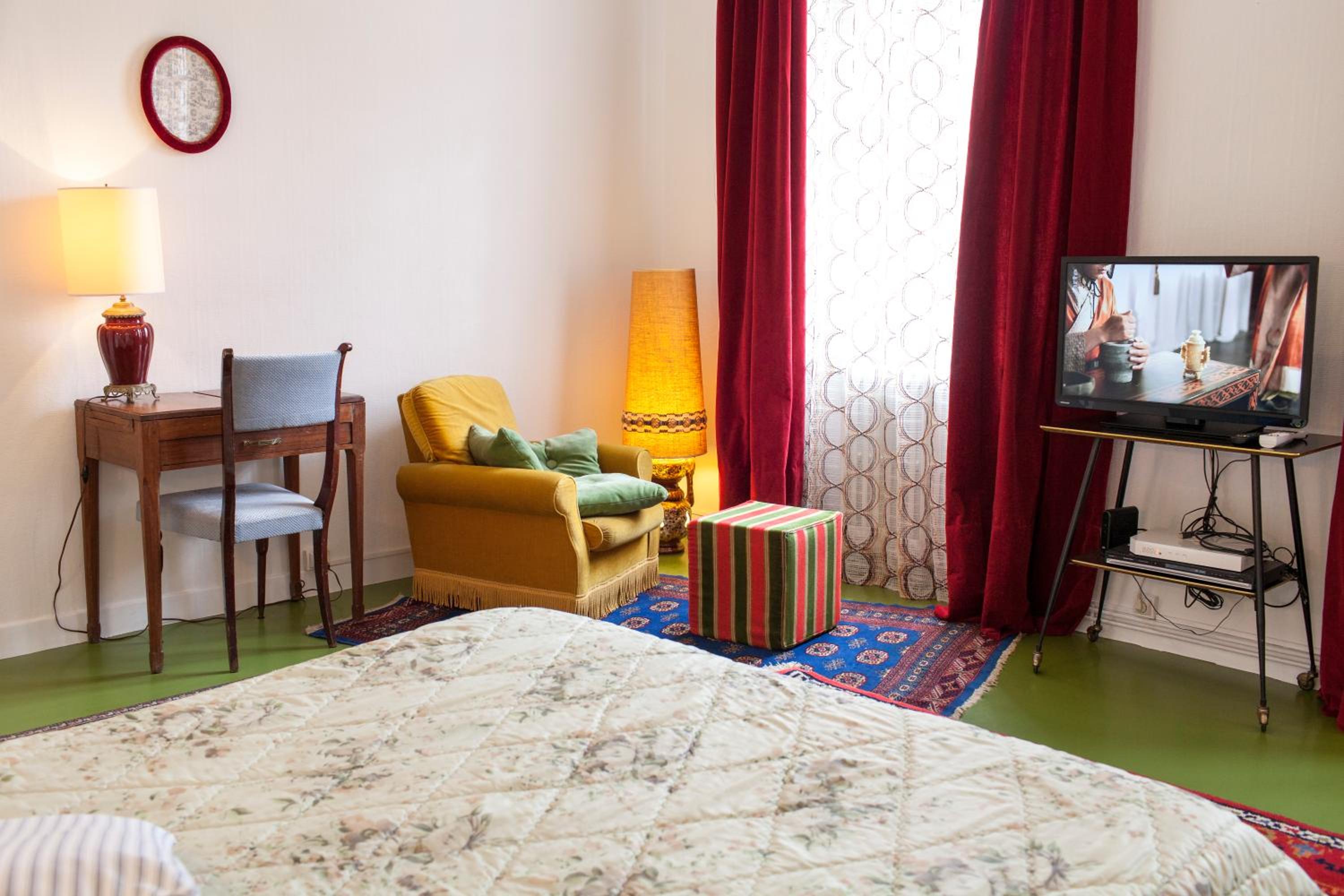 Double Room with Private Bathroom photo 2