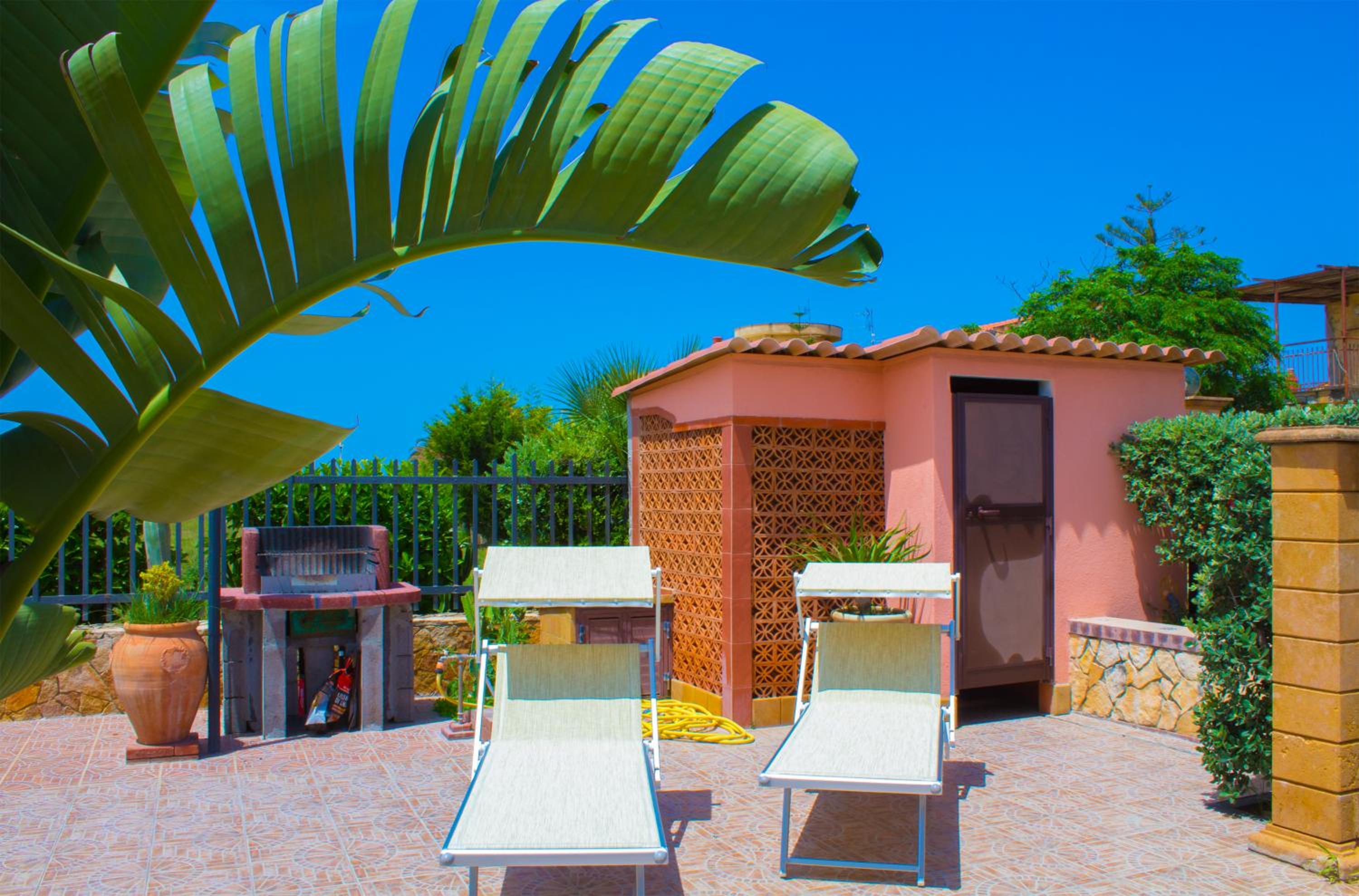 Four-Bedroom Vacation Home photo 2