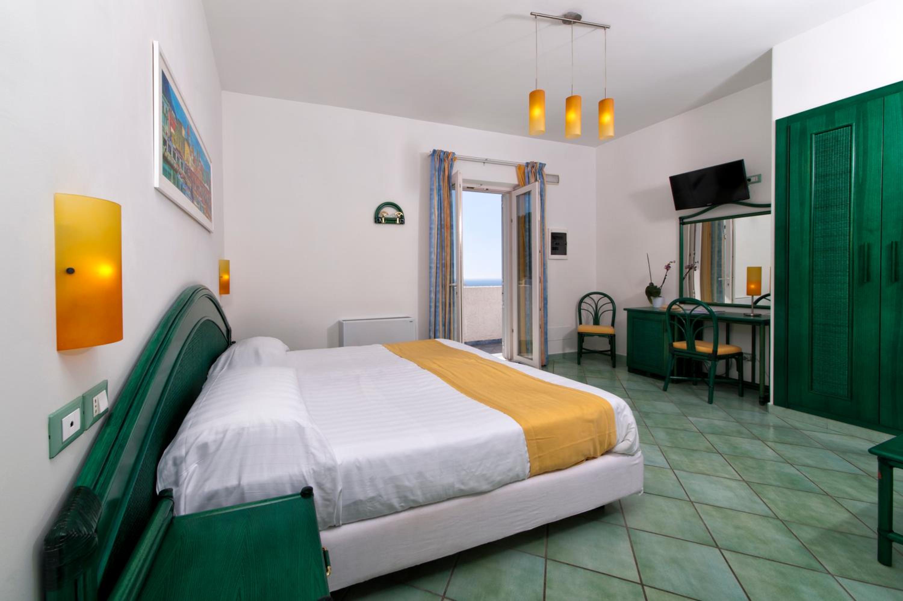 Panoramic Double Room with Sea View and Access to Thermal Park photo 3