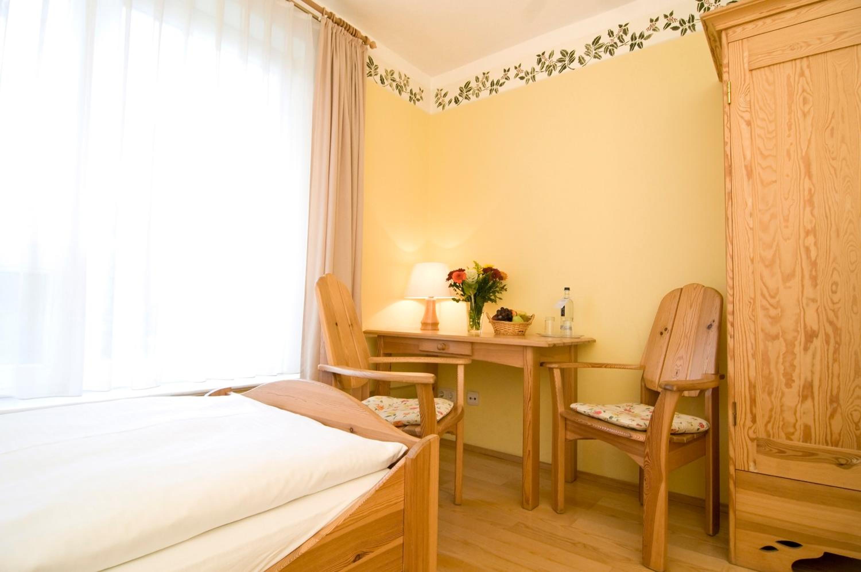 Single Room photo 2