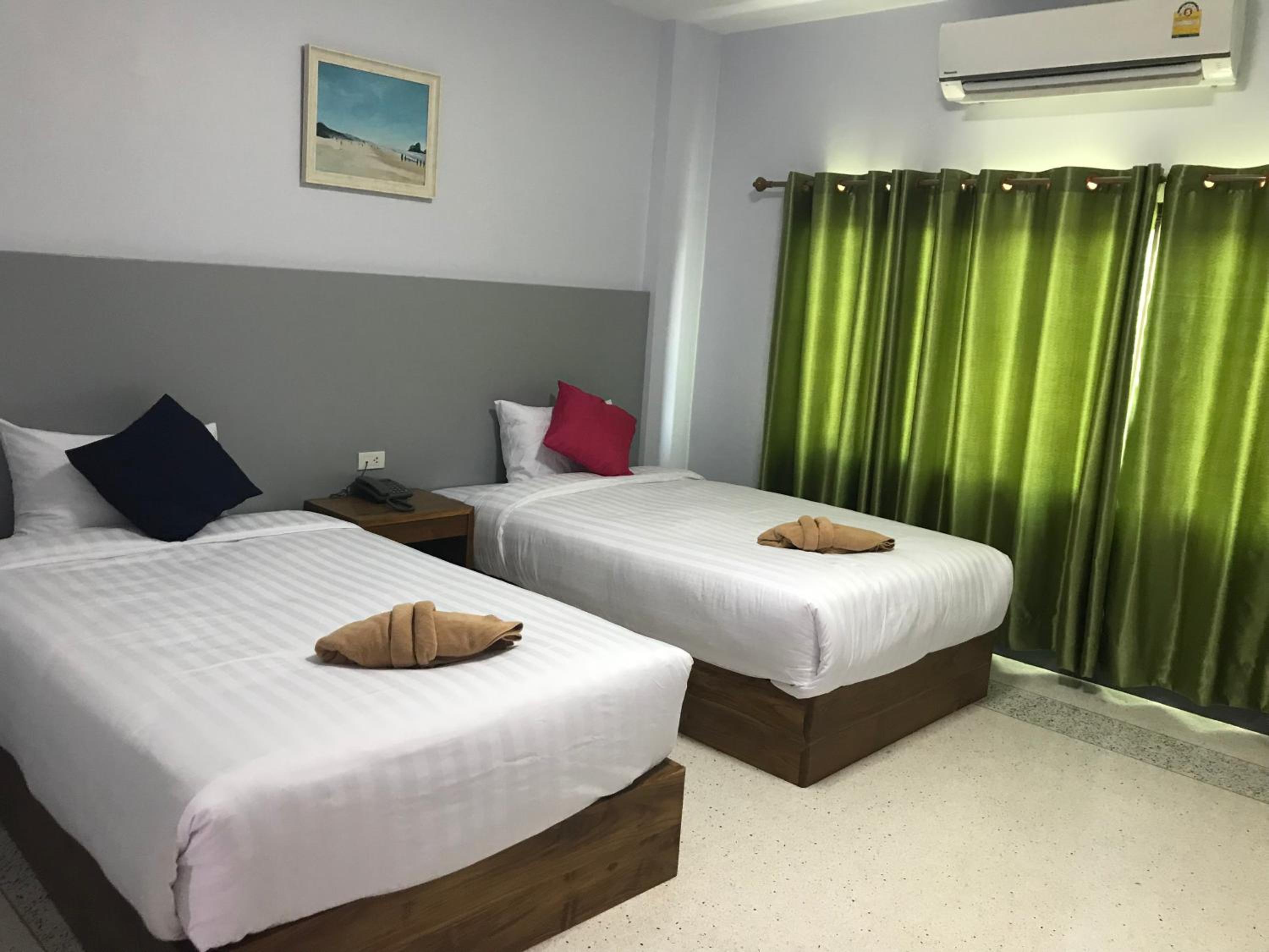 Economy Twin Room - Photo 1