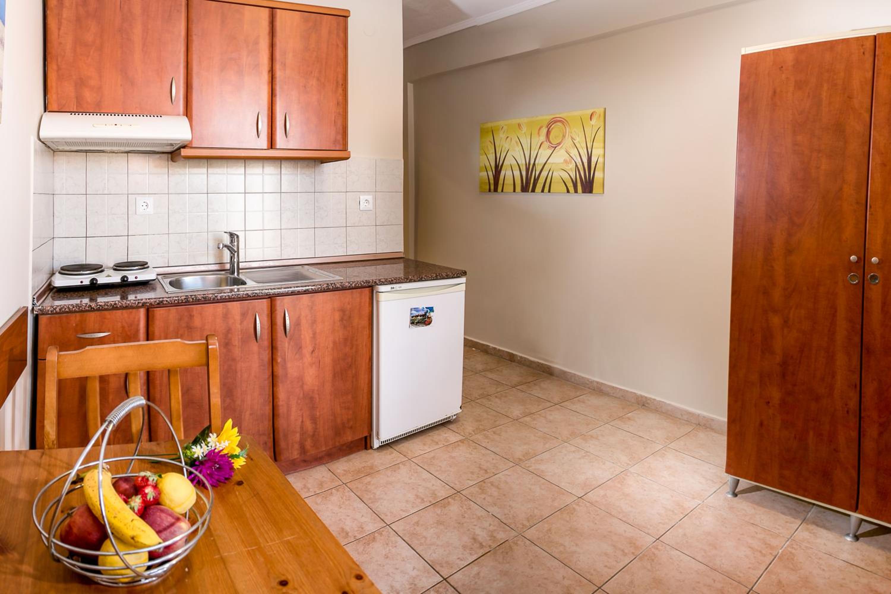 One-Bedroom Apartment (3 Adults) photo 3