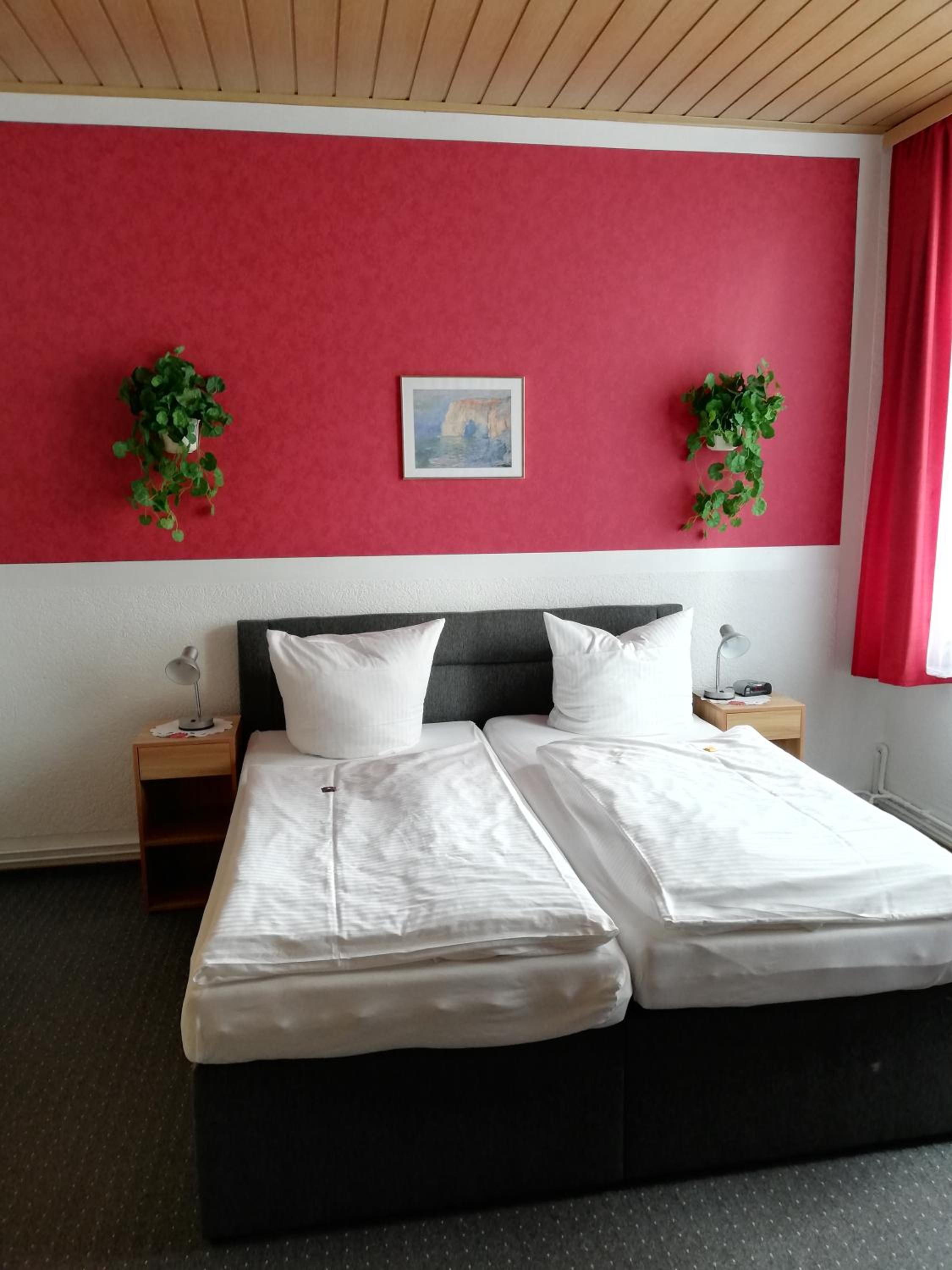 Double Room with Private Bathroom - Photo 1