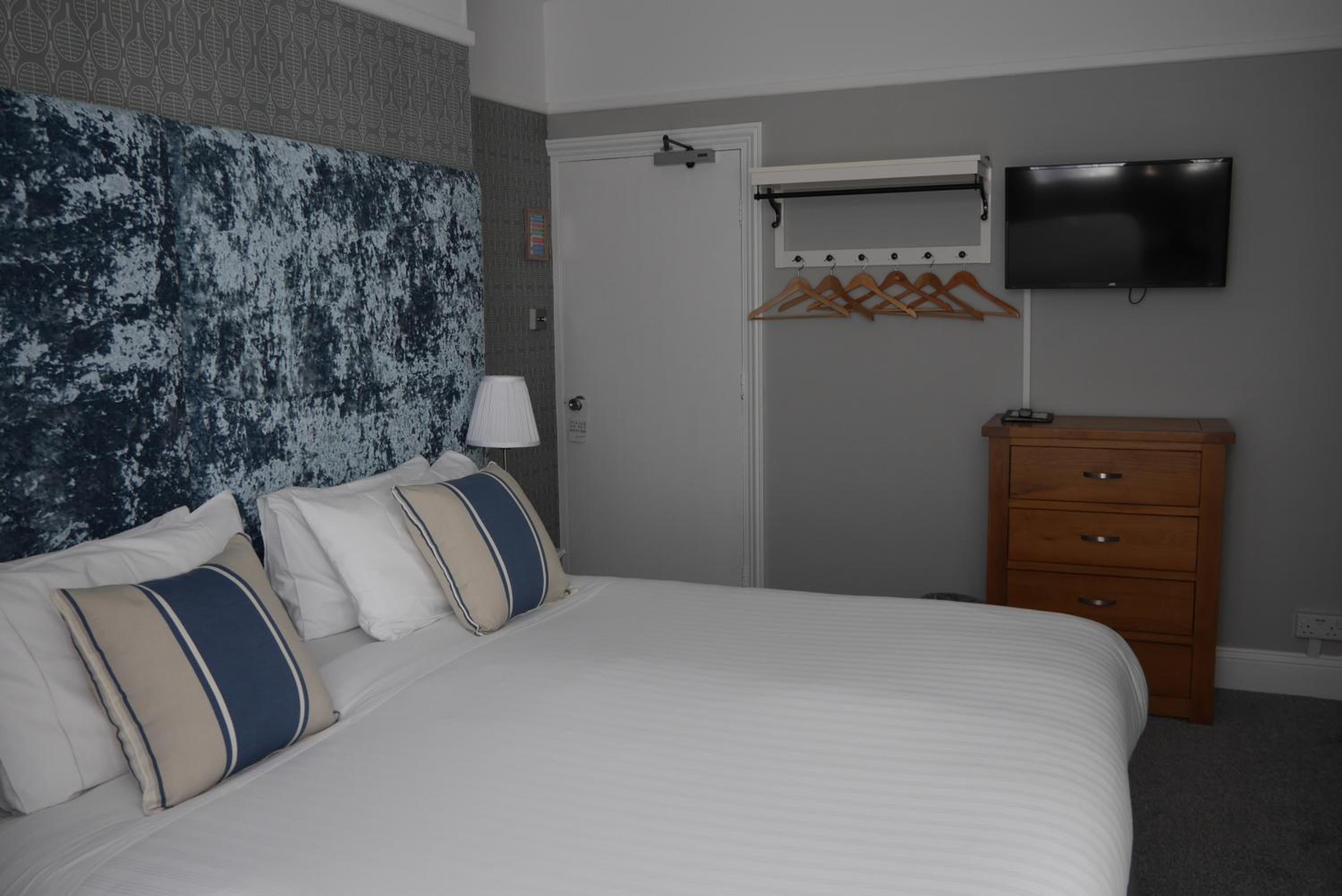 Superior King Room with En-Suite photo 3