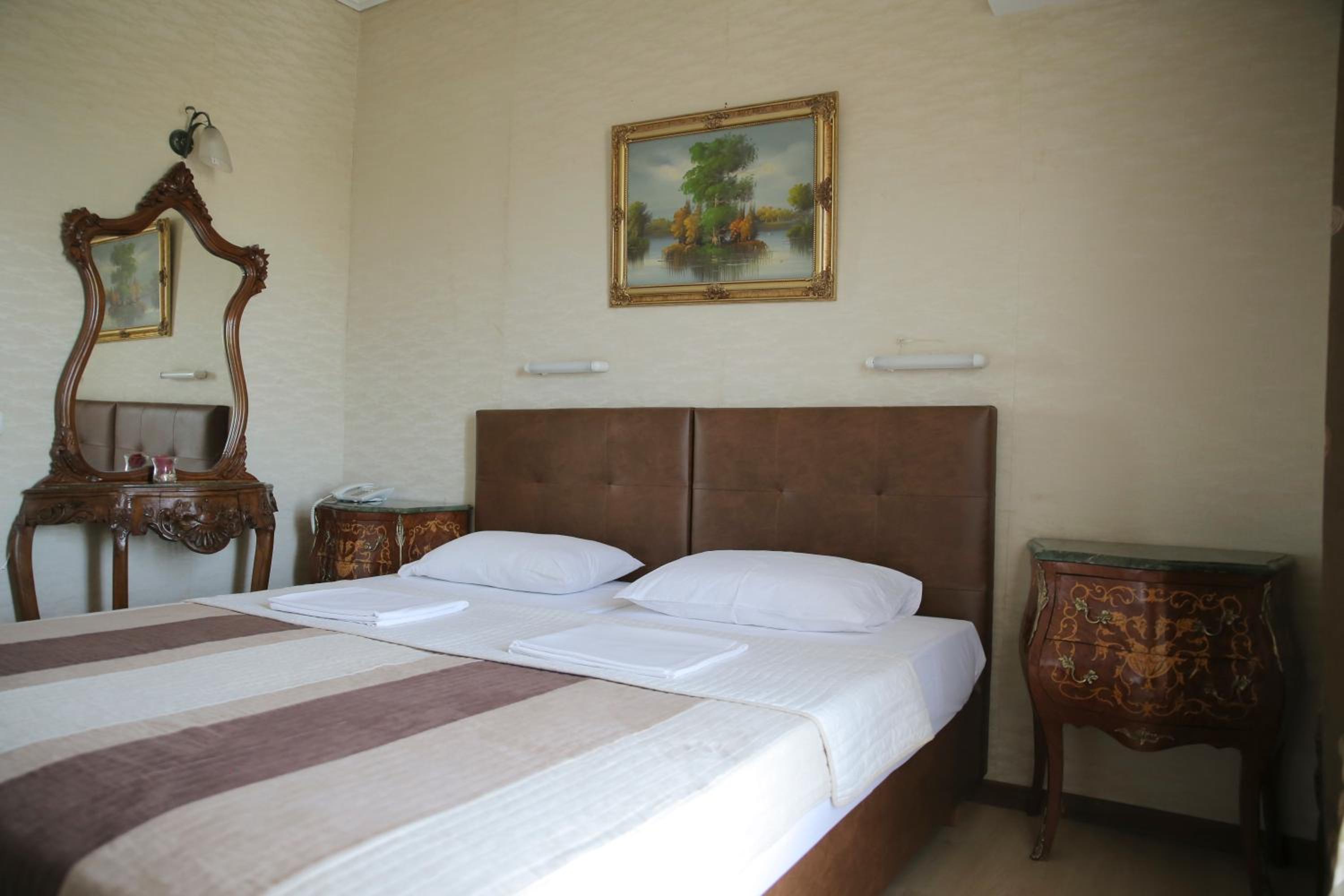  Comfort Single Room