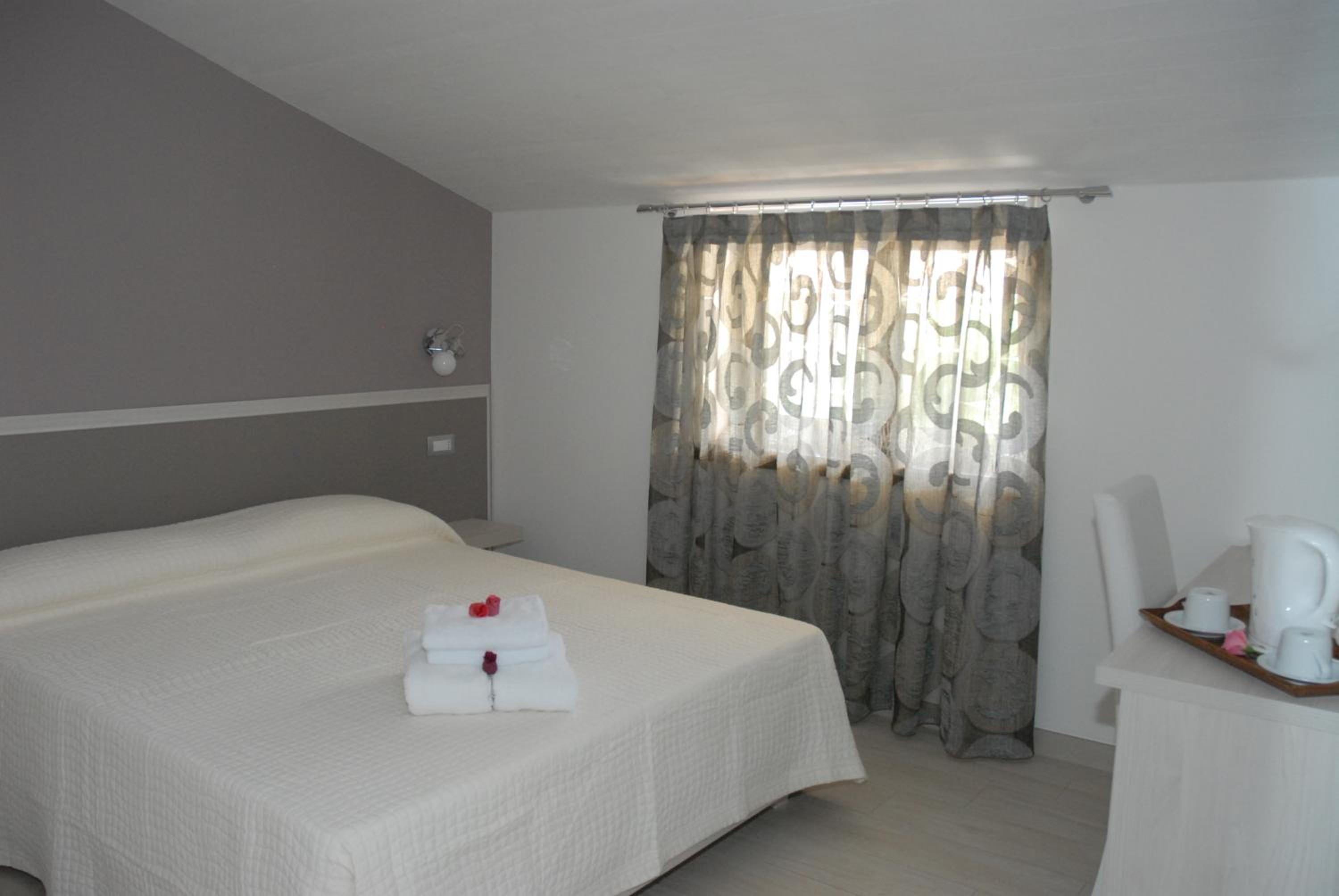 Double Room with Private Bathroom photo 3