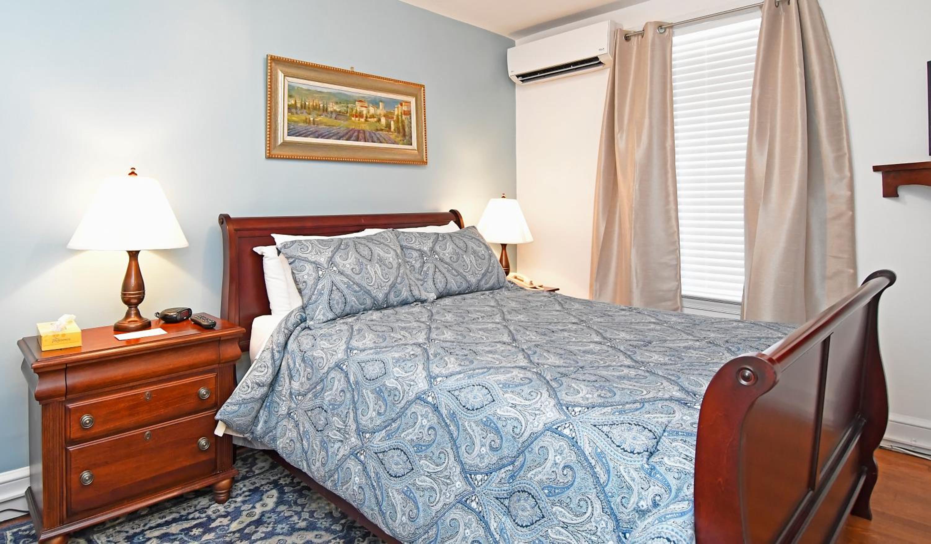 Deluxe Queen Room photo 2
