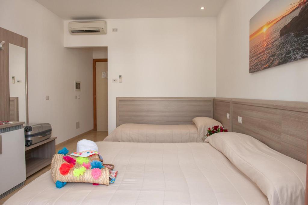 Superior Triple Room photo 2
