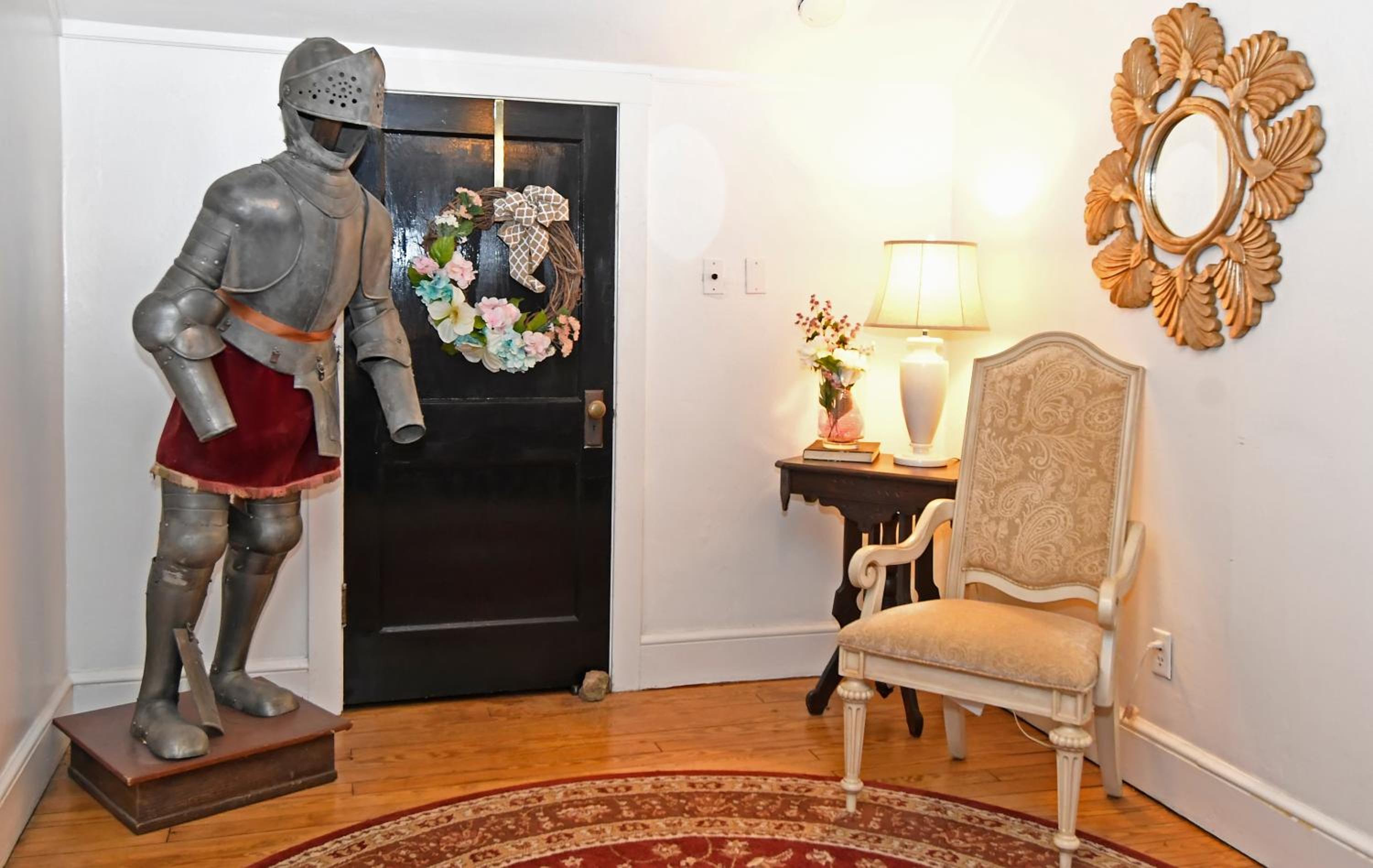 Deluxe Honeymoon Suite photo 2
