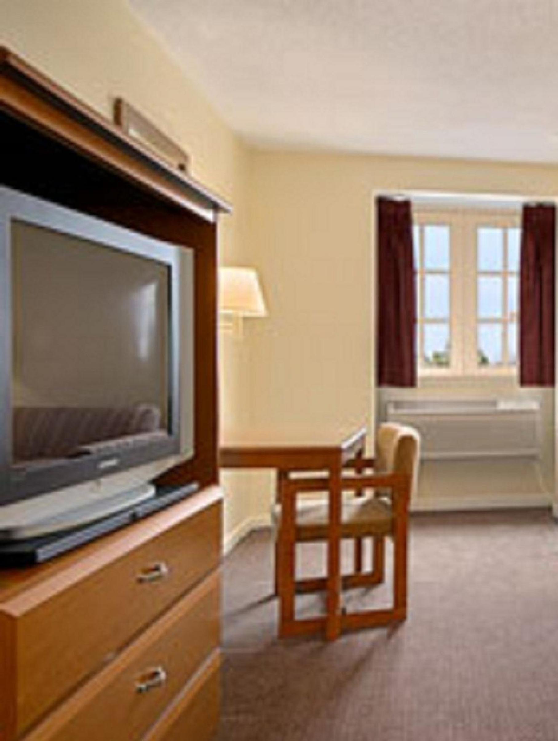 King Room - Non-Smoking - Photo 1