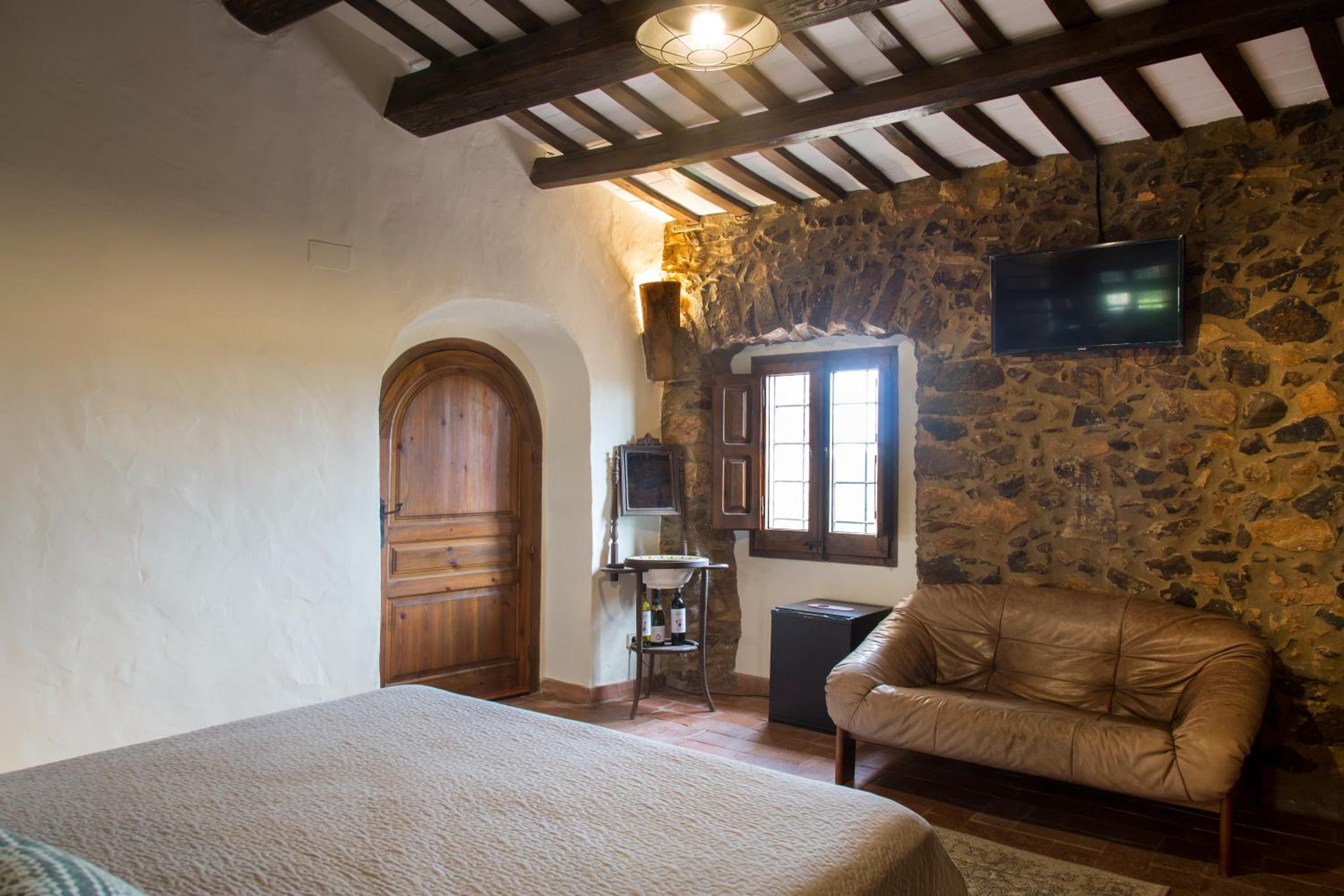 Deluxe Double Room with Bath photo 2